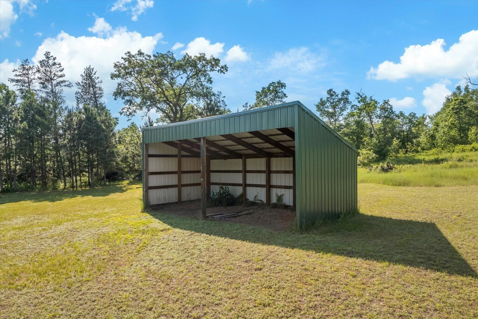 Loaf Shed for horses  13.5x27.5