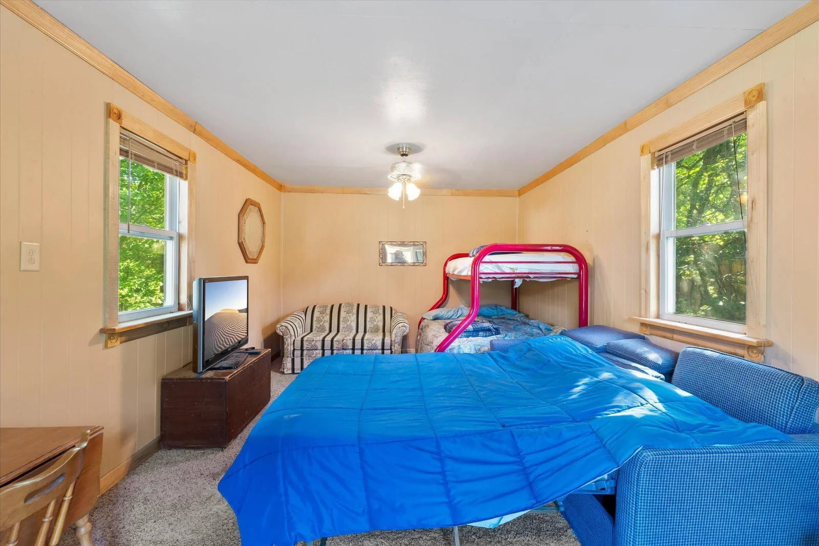 Inside the cabin has plenty of room