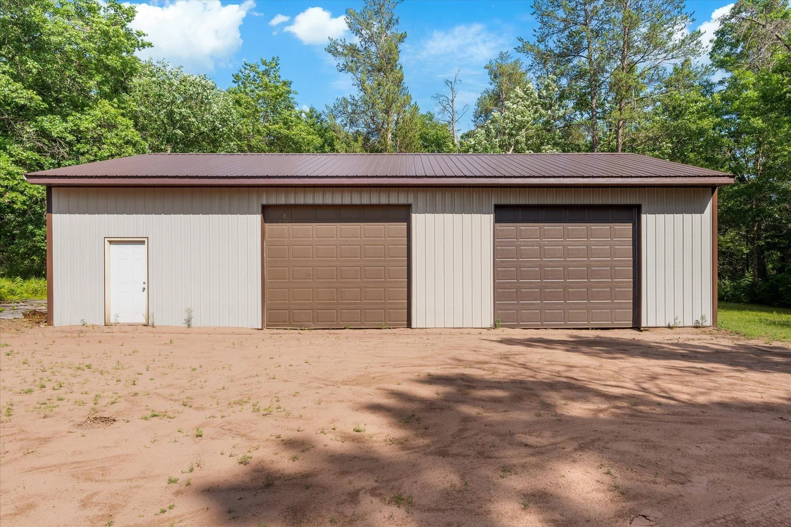 Large Dirt floor pole barn 35x50