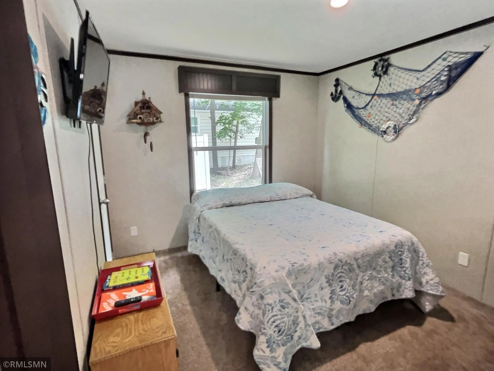 The 3rd bedroom also offers nice finishes and window.