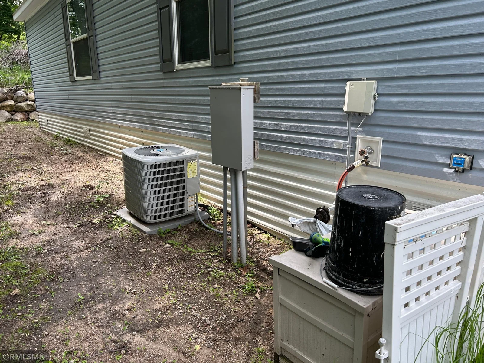 Air conditioner was recently replaced.