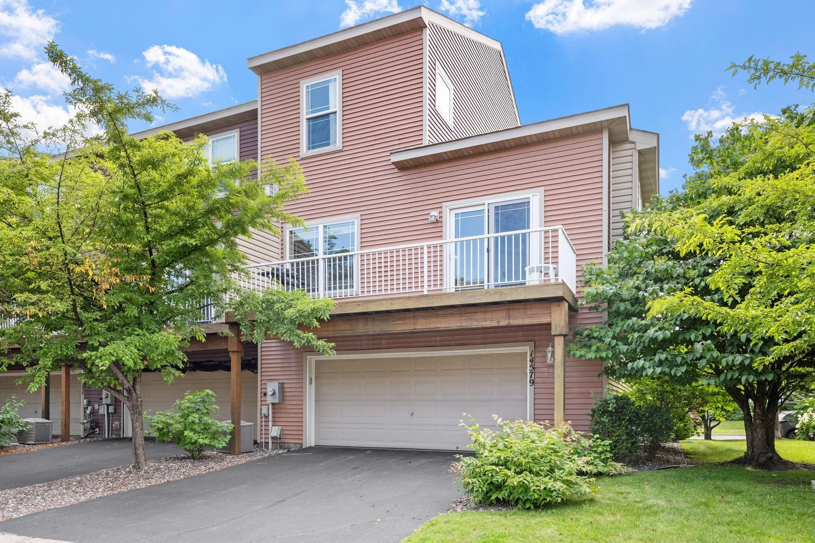5-web-or-mls-14579 Olivine St NW-5.jpg