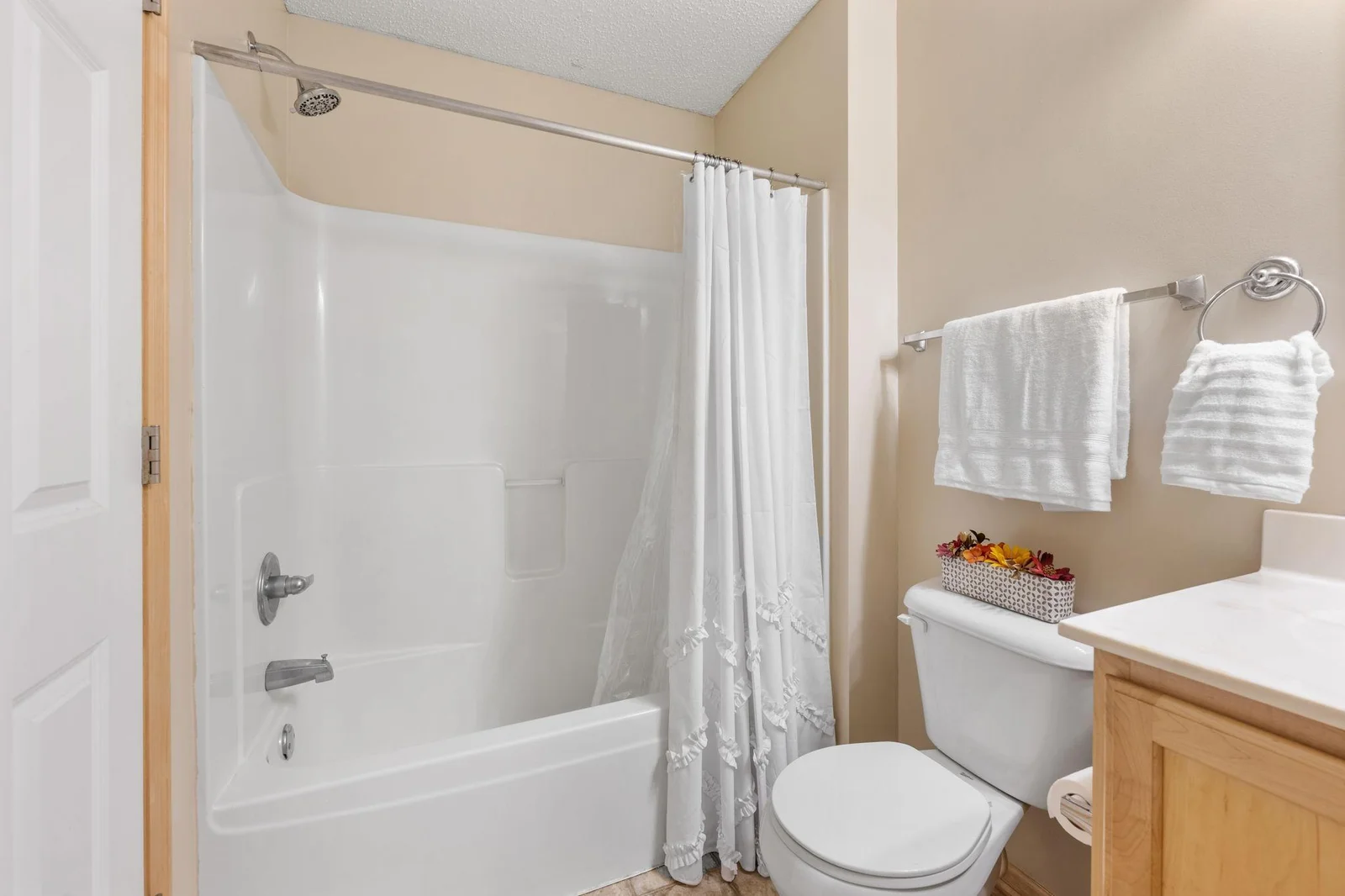 40-web-or-mls-14579 Olivine St NW-40.jpg