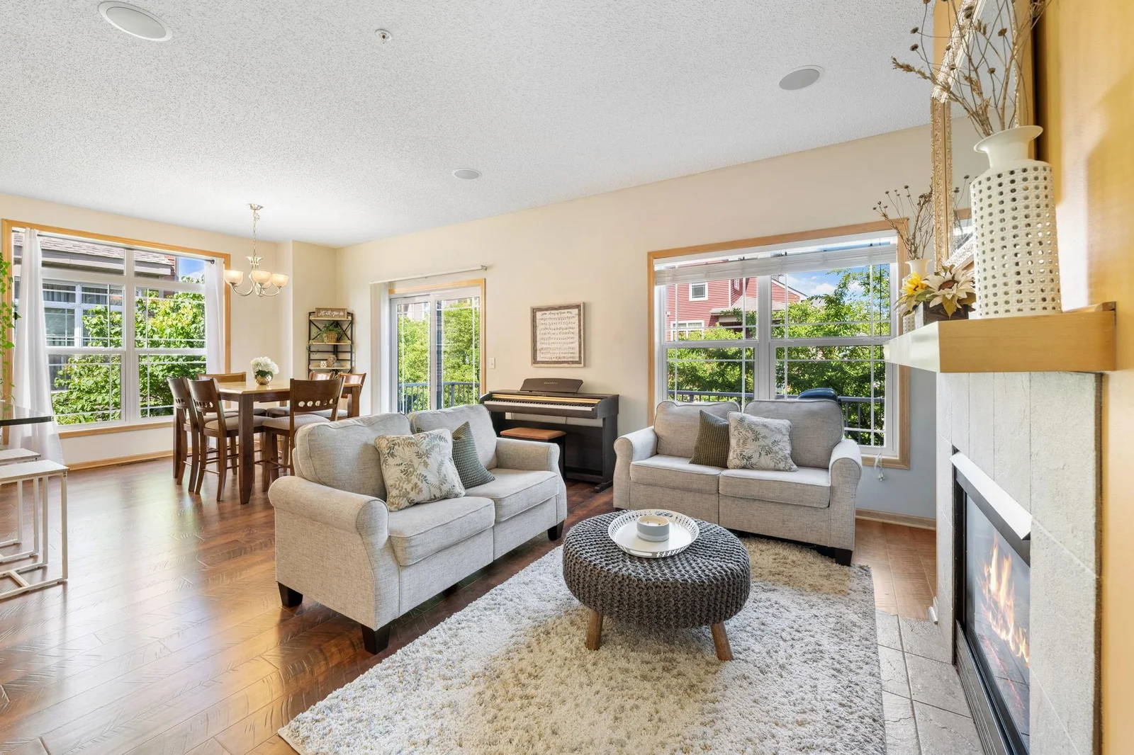 16-web-or-mls-14579 Olivine St NW-16.jpg