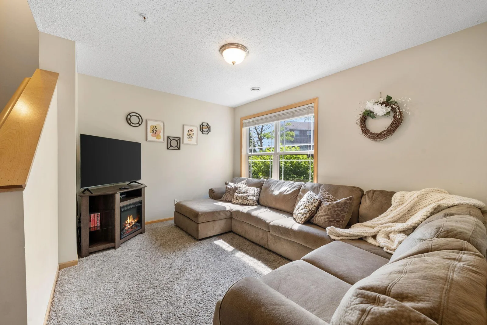11-web-or-mls-14579 Olivine St NW-11.jpg