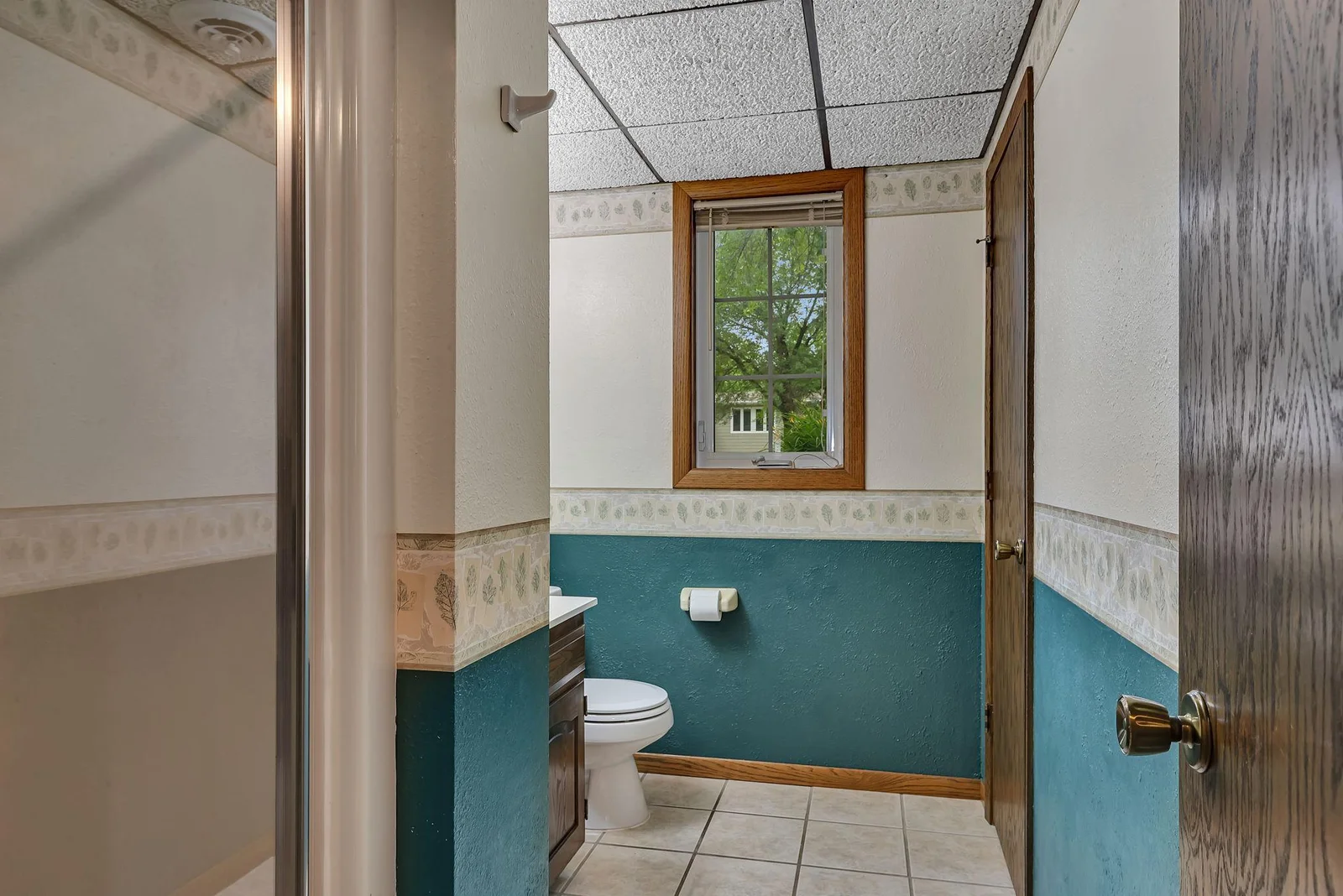lower level 3/4 bath