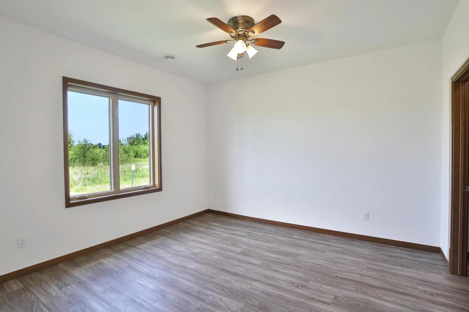 Main bedroom_01