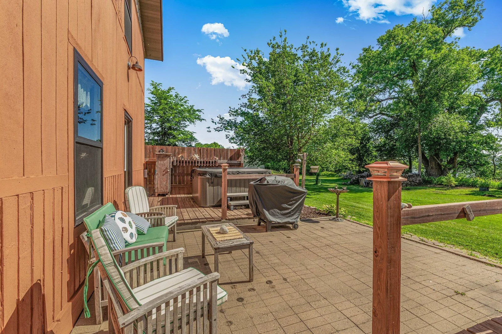 deck includes Hot Tub that stays!  (yes it works).jpg