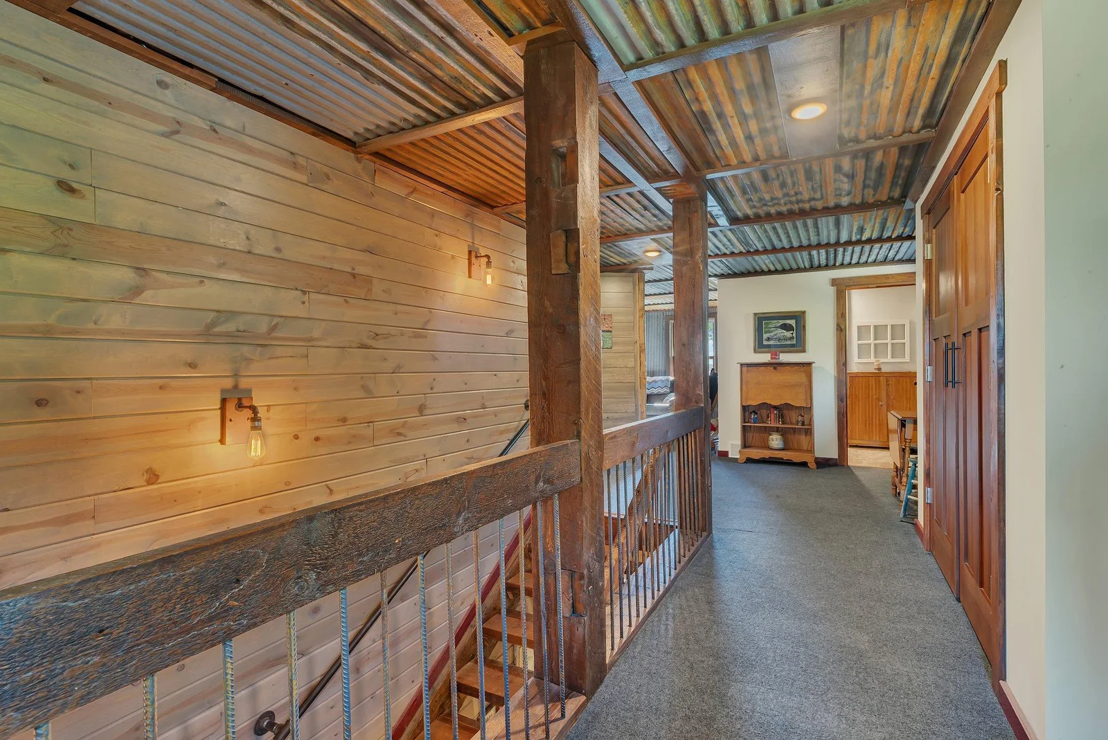 Upstairs landing.jpg