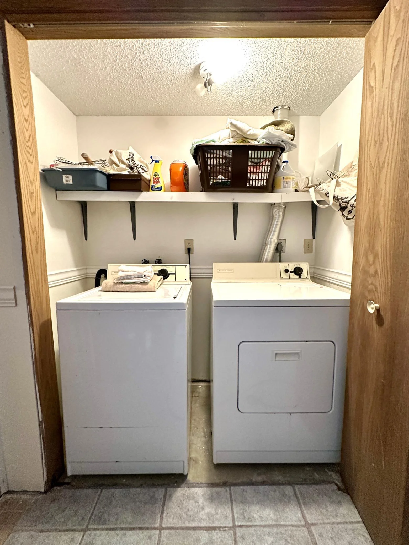 Washer Dryer in Basement