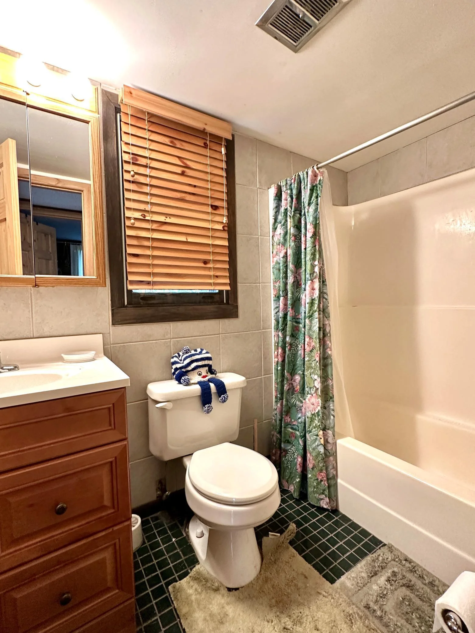 Full Bath on Main Floor