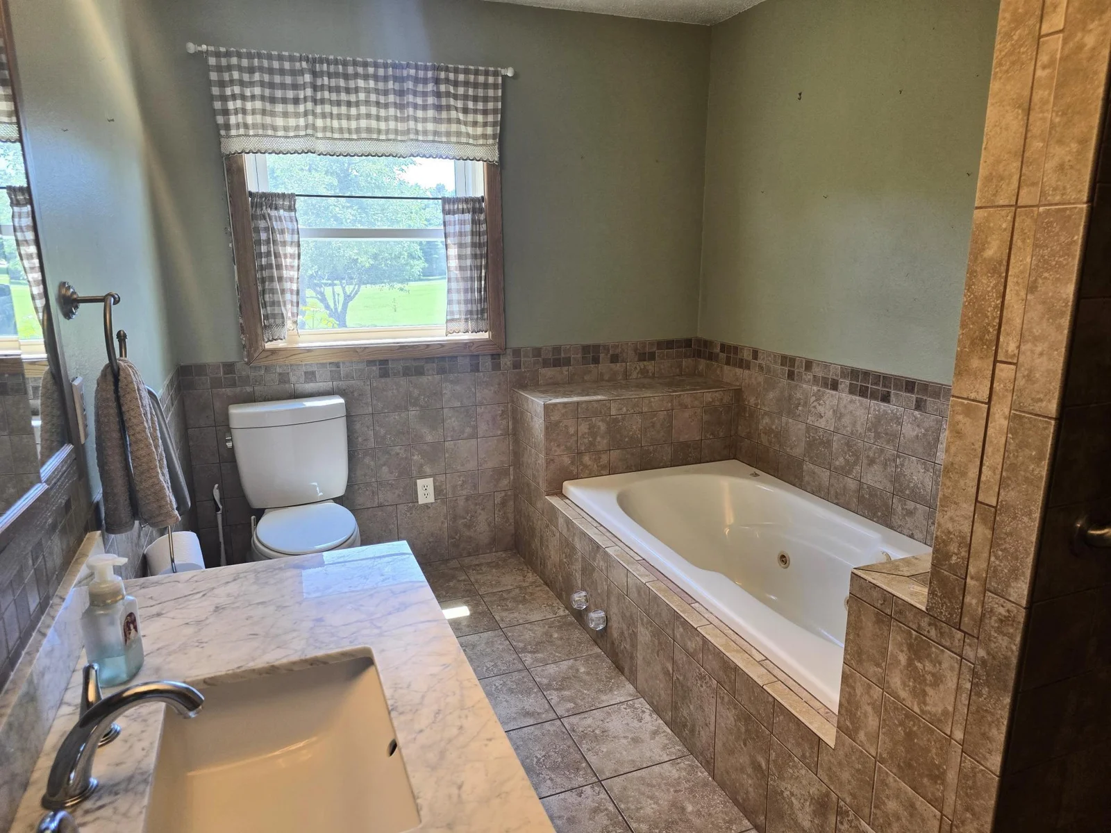ML Bath 1a.JPG