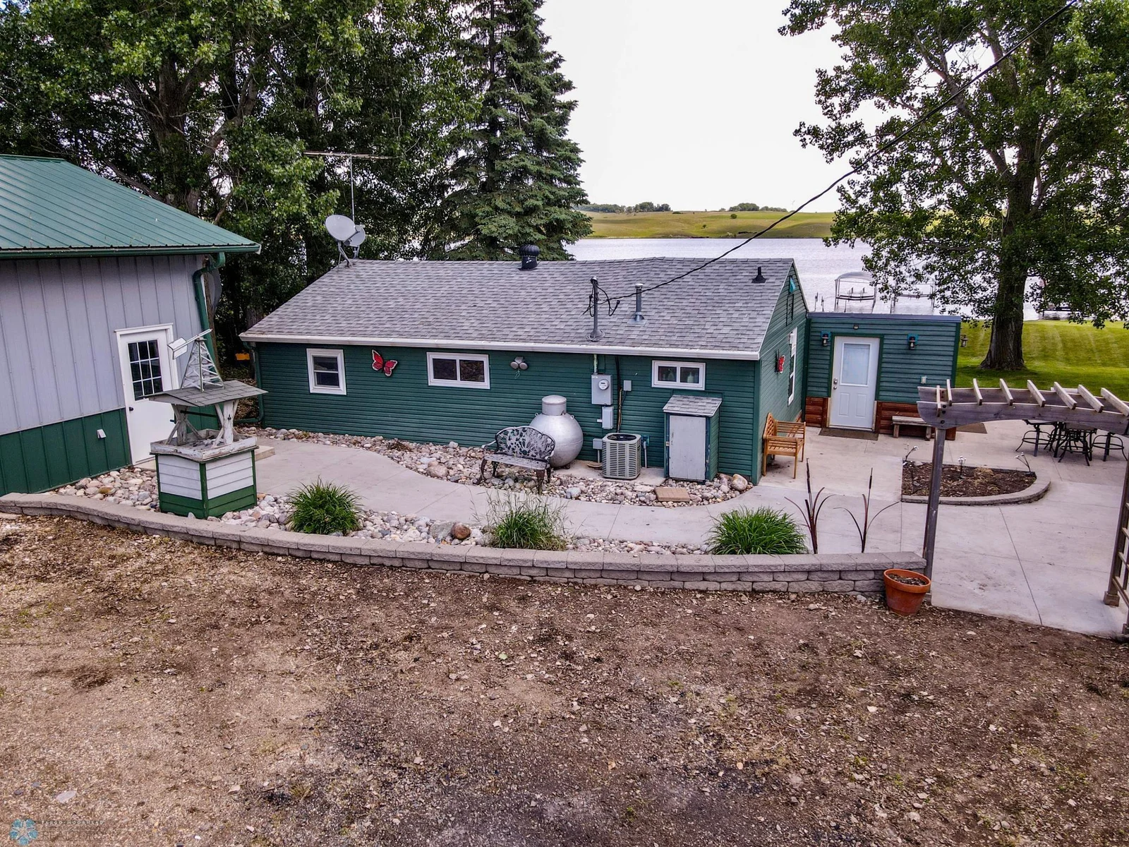 158 Lake Ave