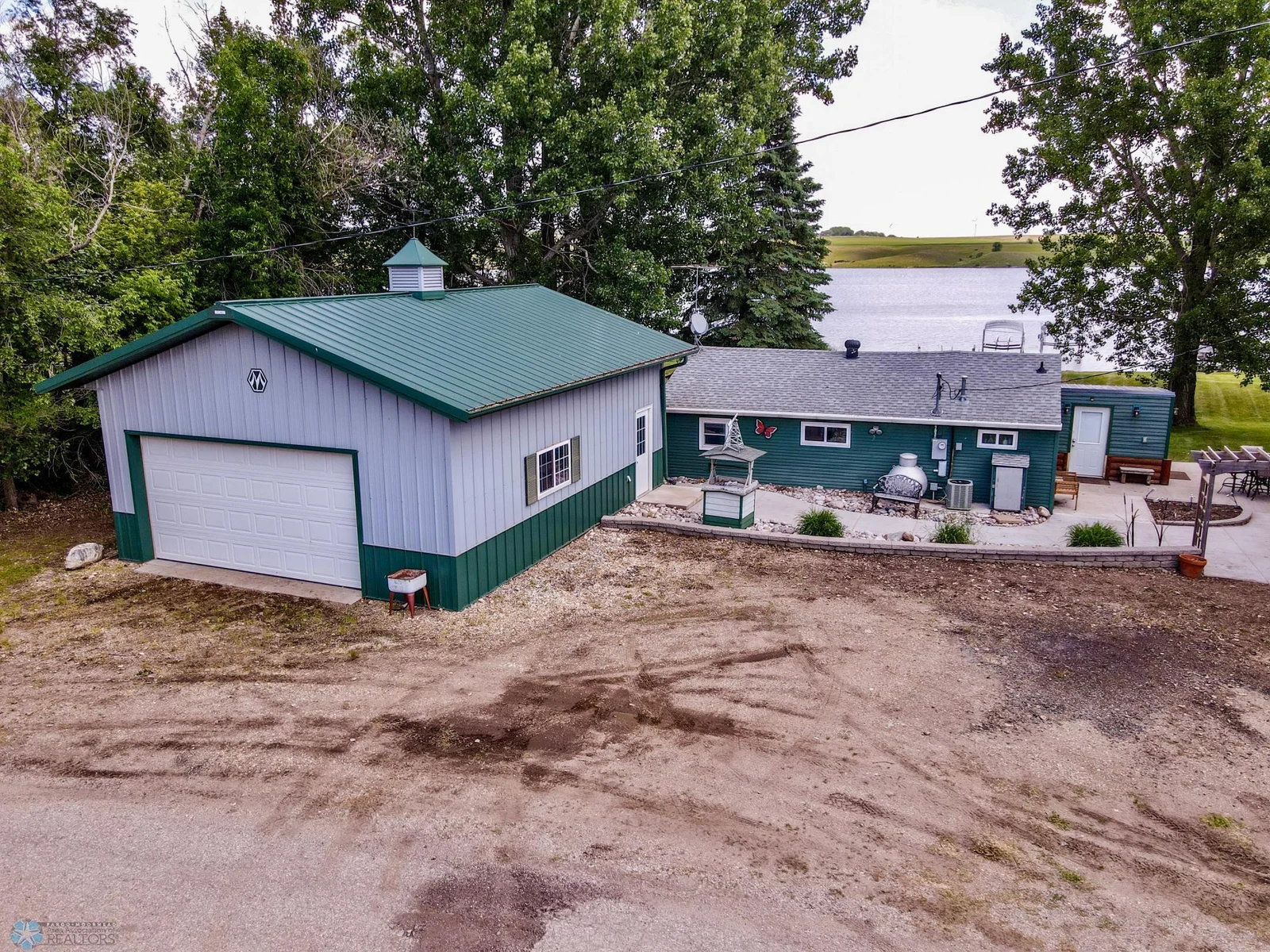 158 Lake Ave