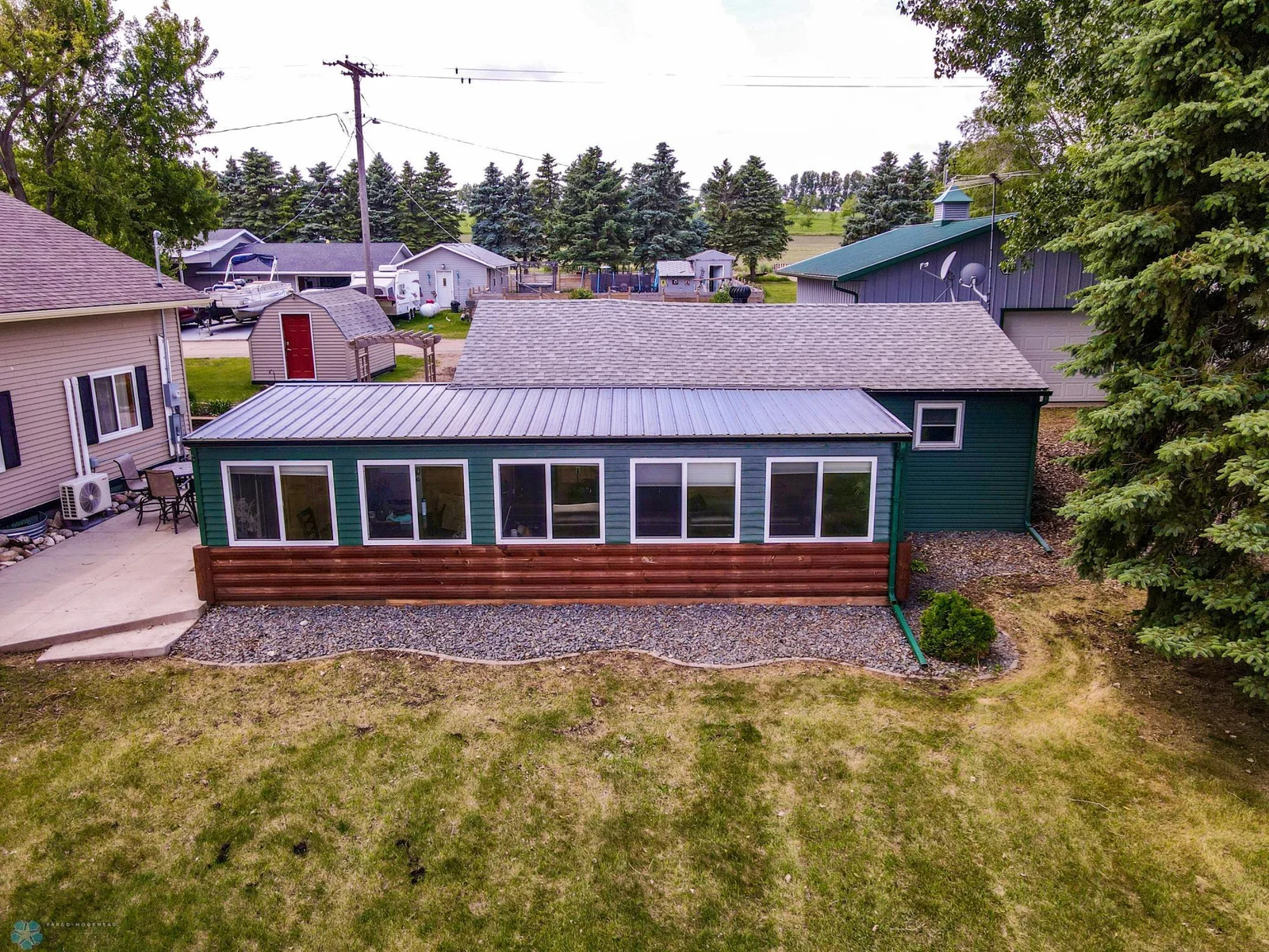 158 Lake Ave