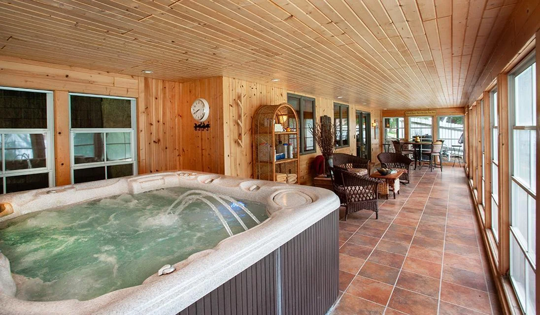hot tub room 2