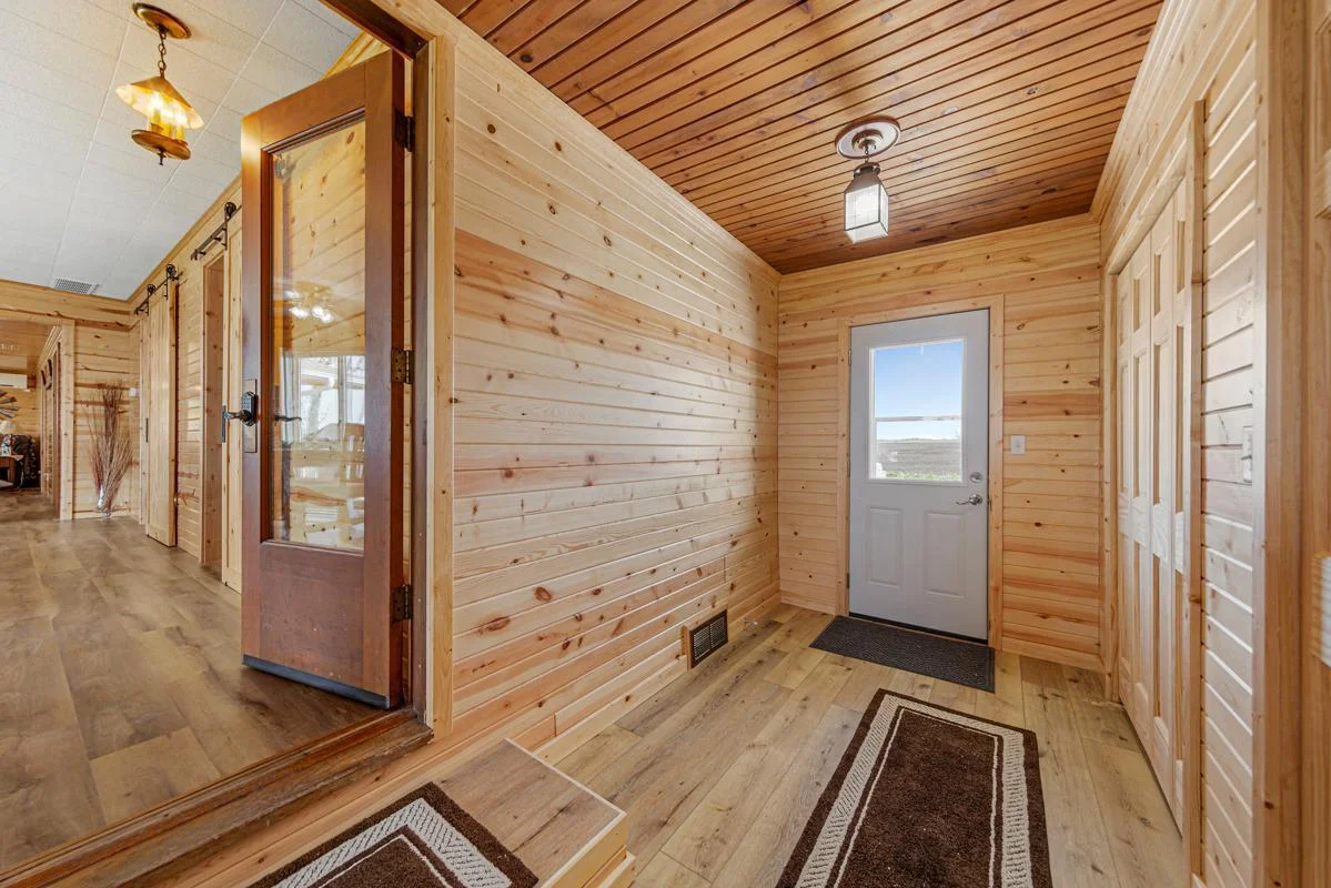 14 Entry_breezeway.jpg