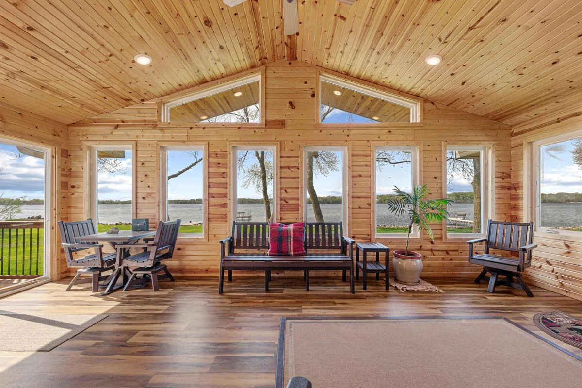 34 Family room.jpg