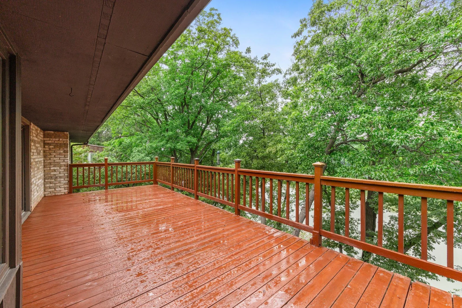 Alternate view of the upper level deck with panoramic views of the lake.