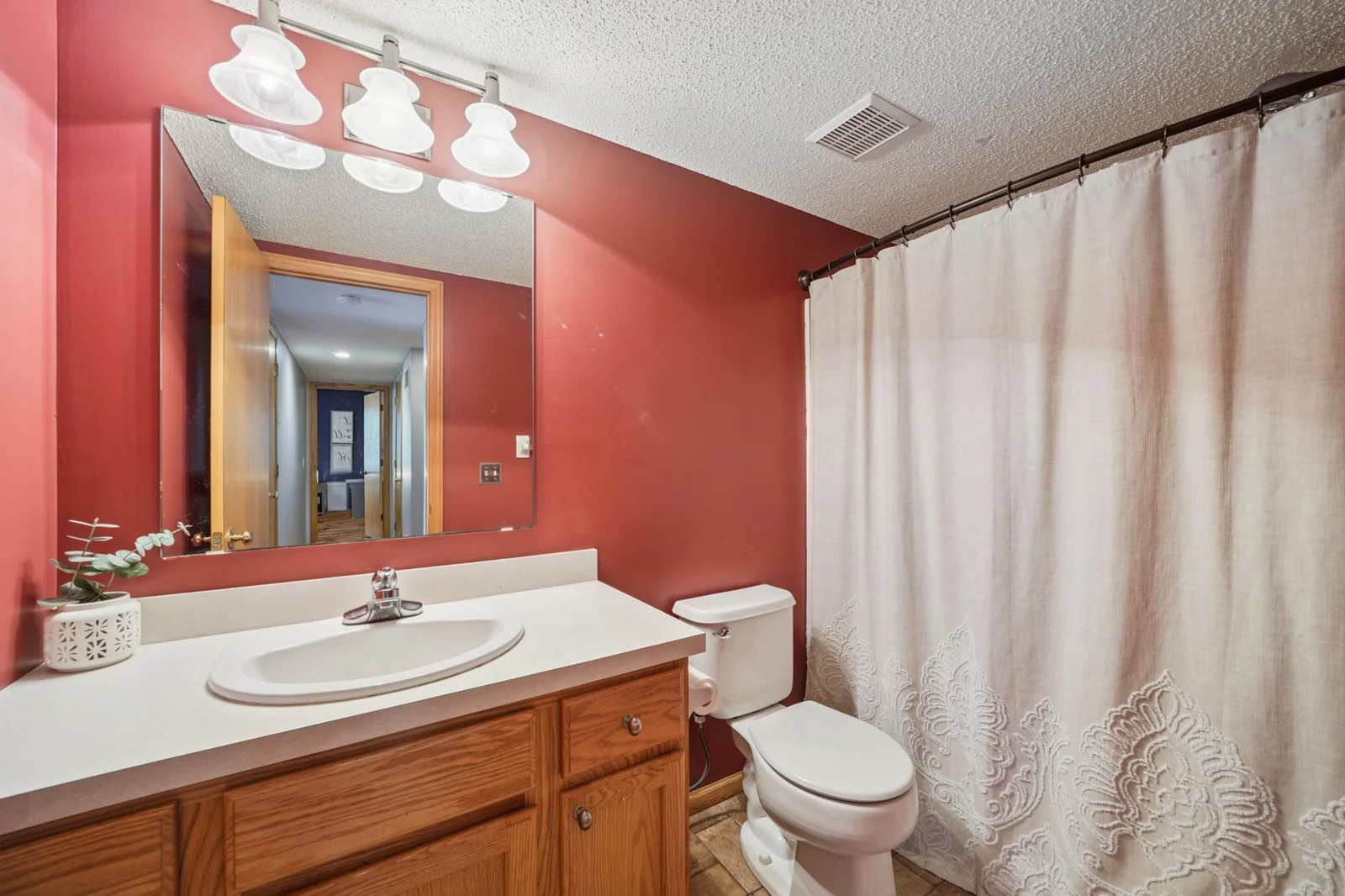 Main-level full bathroom.