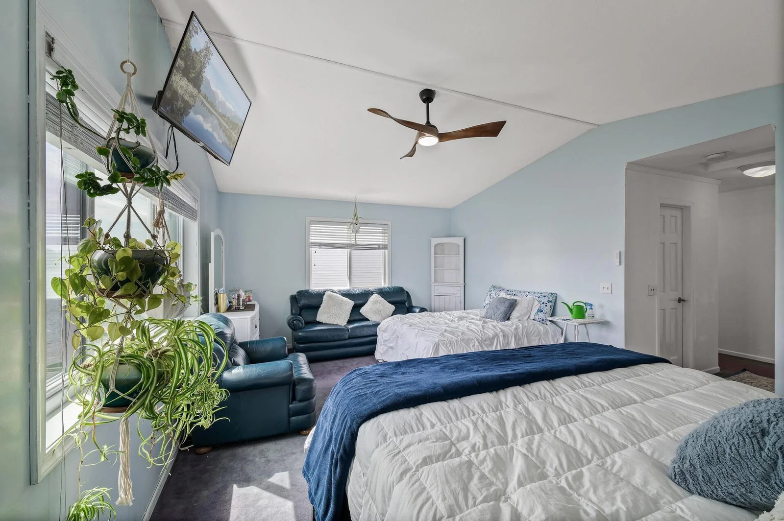19_14320_284th_Ave_NW19_mls.jpg