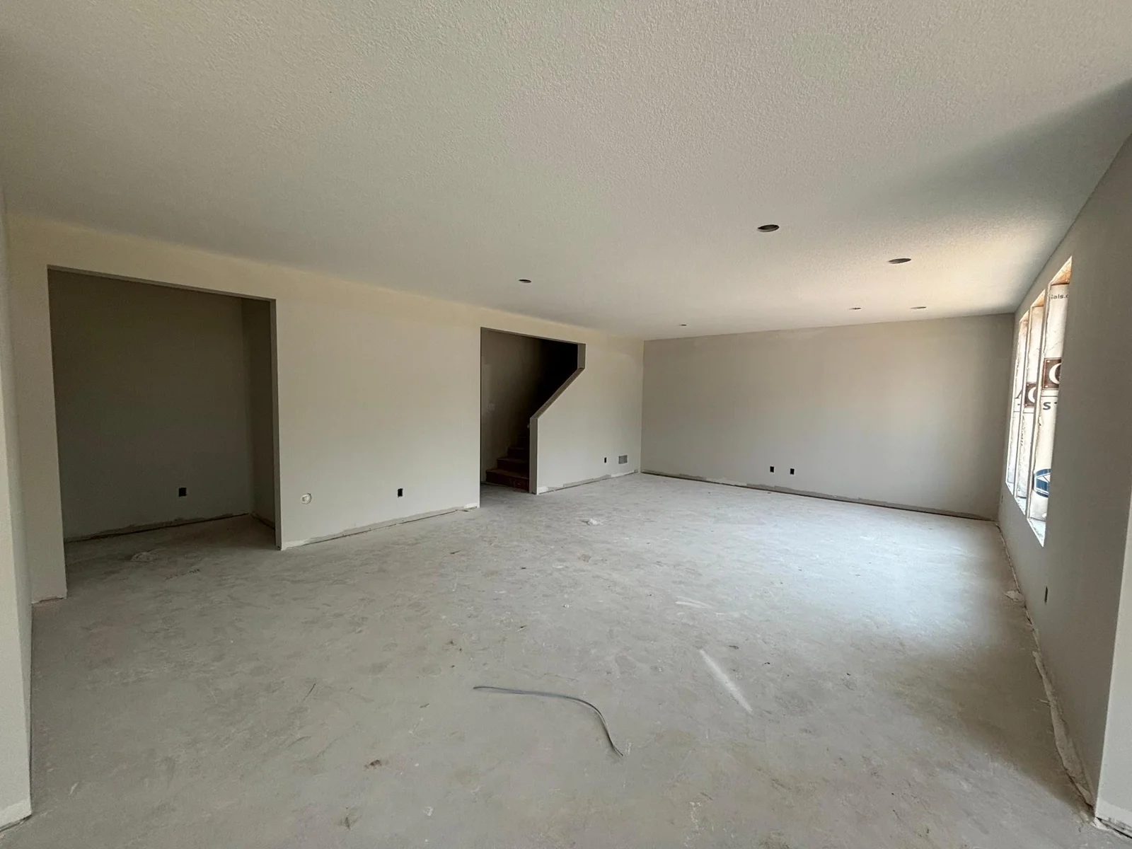 Large Spacious Lower Level