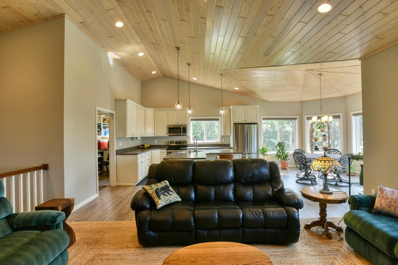 MNL_LivingRoom_2286.jpg