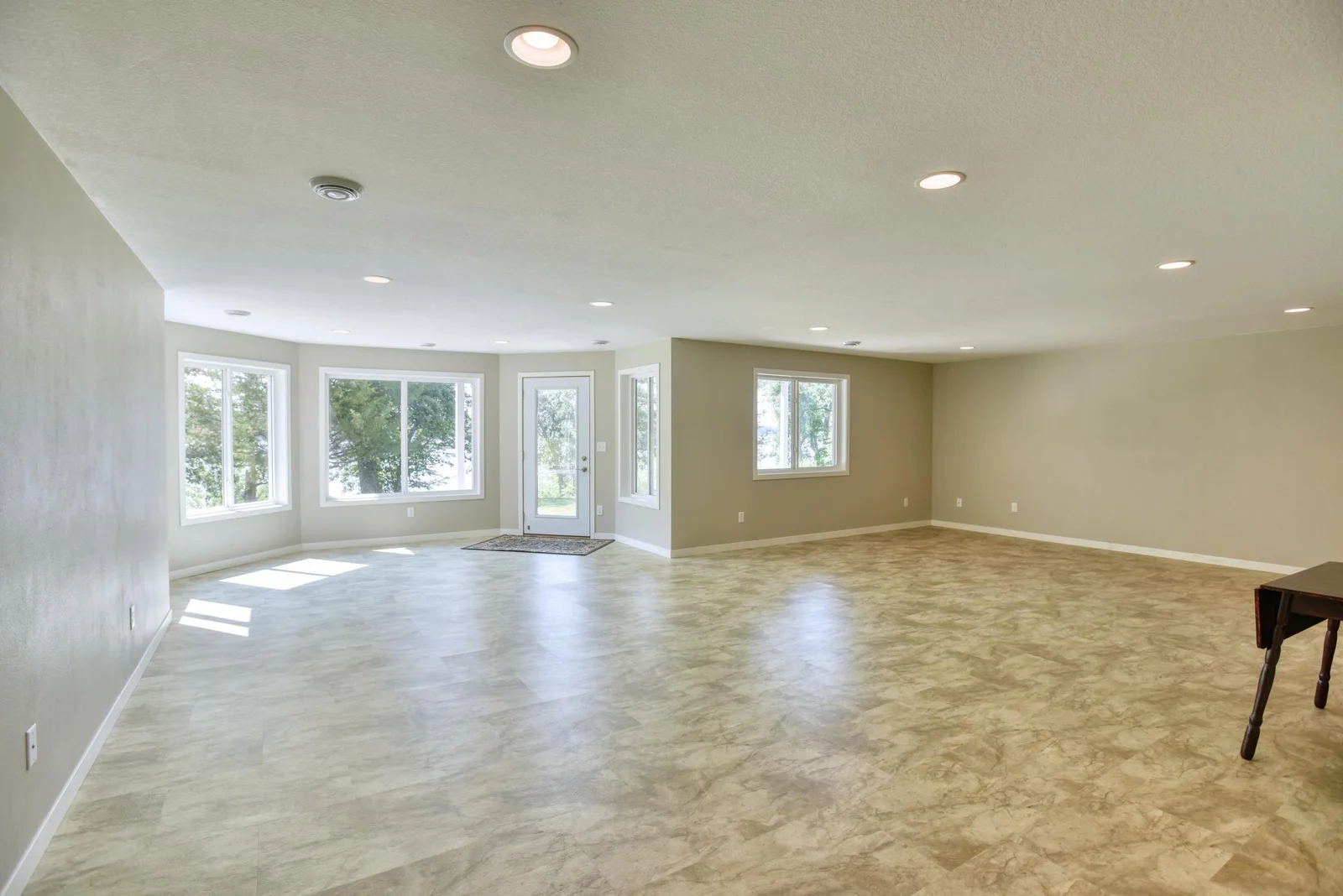 MNL_LivingArea2_2455 (1).jpg
