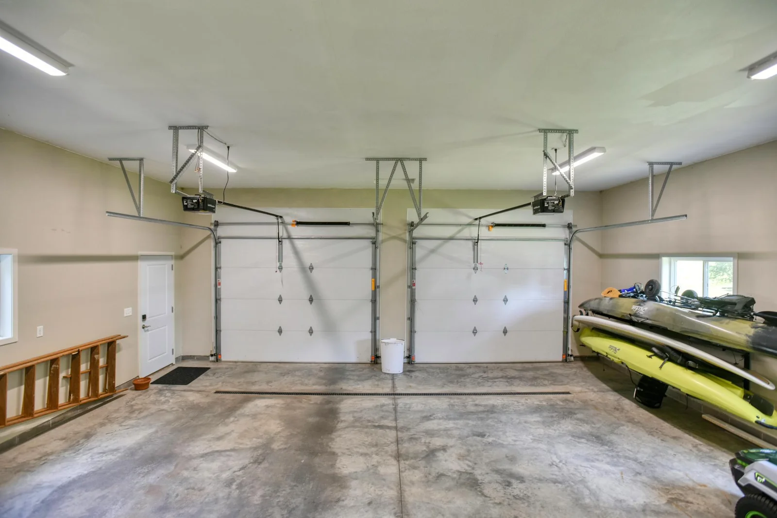 MNL_Garage_2526.jpg