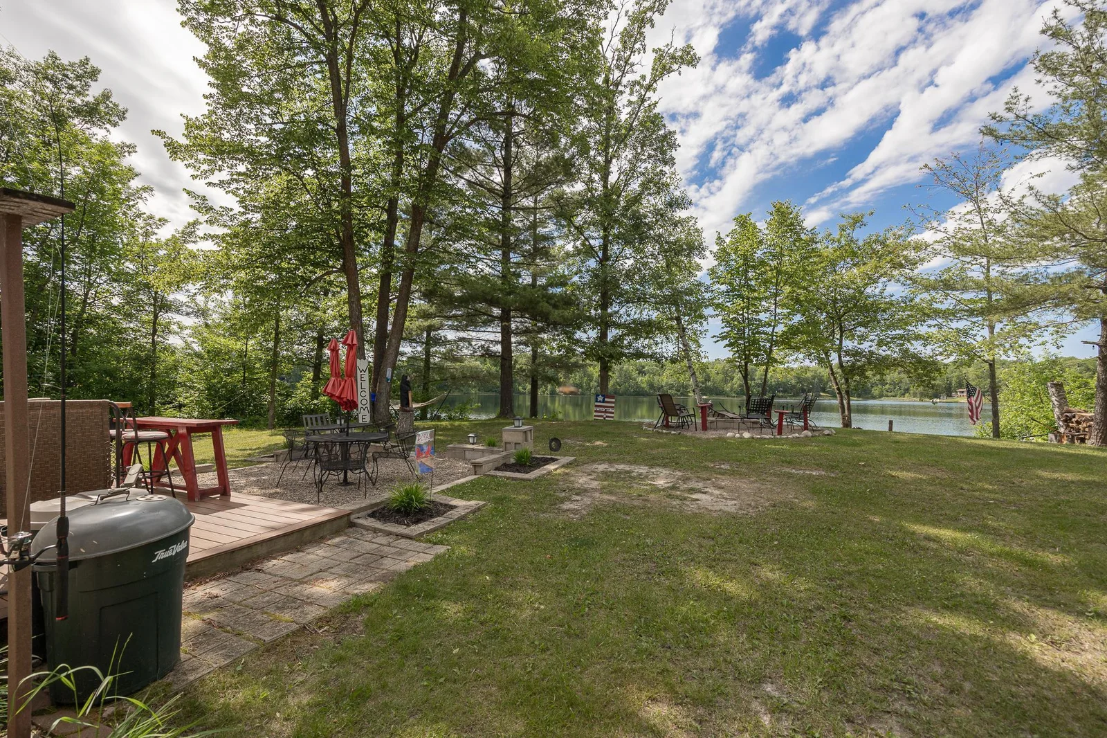 Additional views of lakeside yard