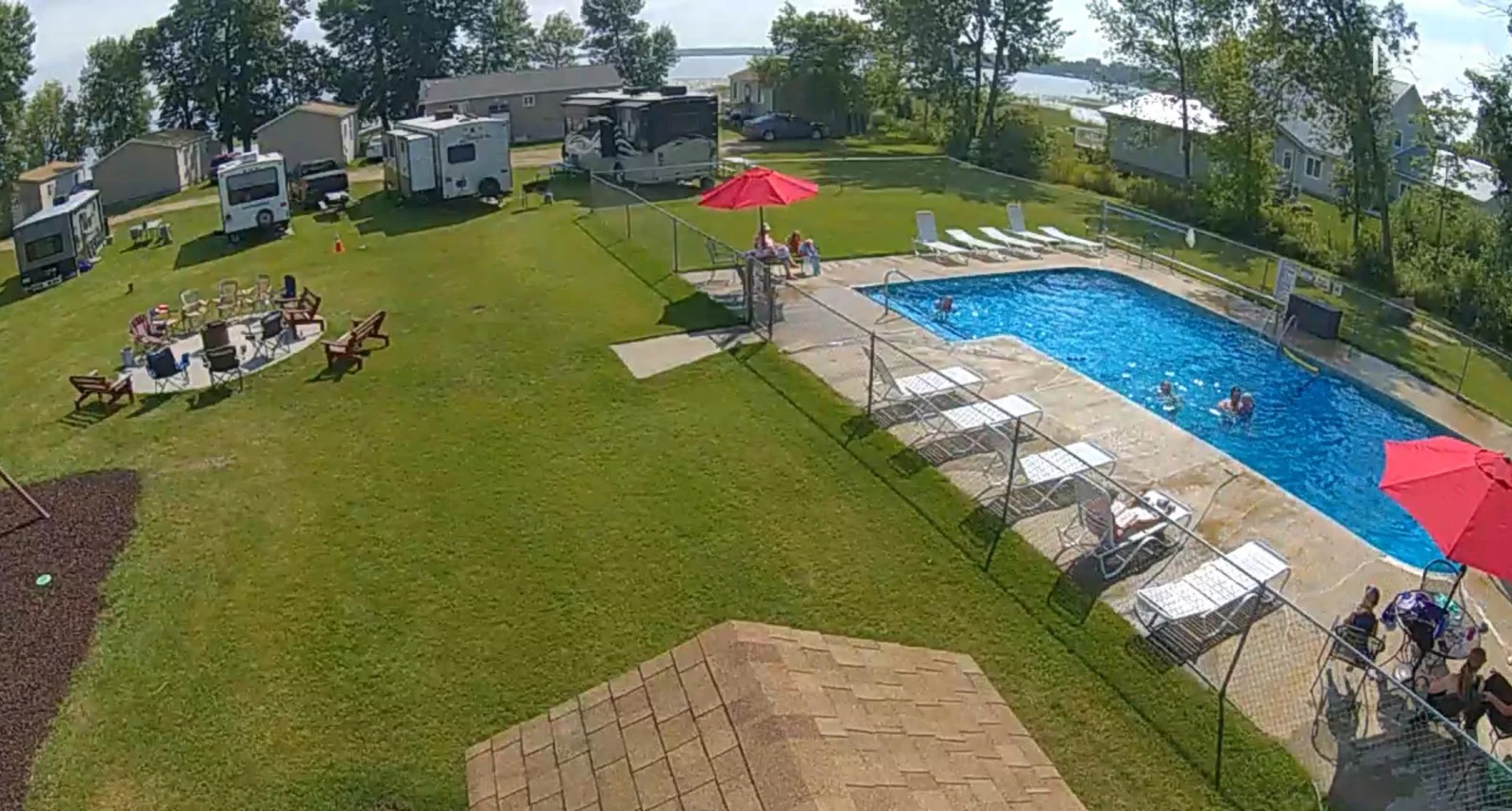 Pool Camara.jpg