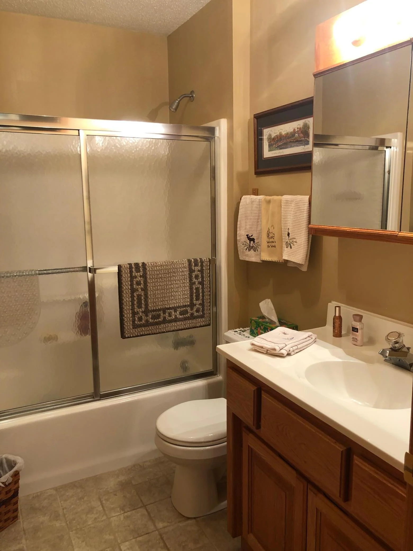 Full Main floor bath.