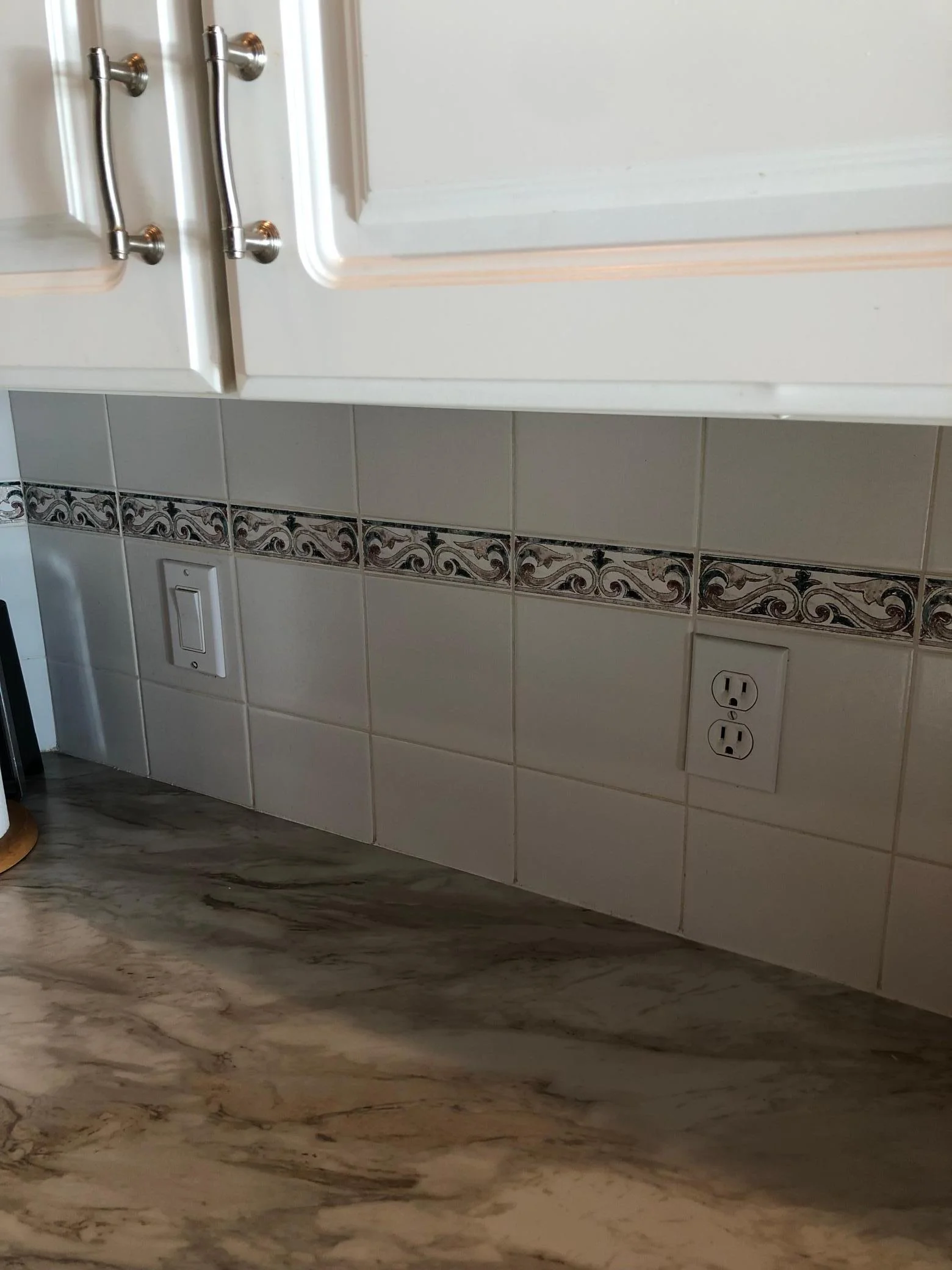Kitchen backsplash