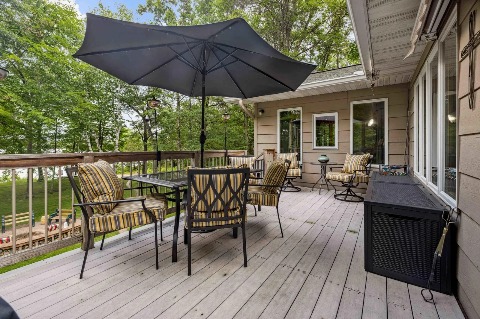 10x20 Deck space
