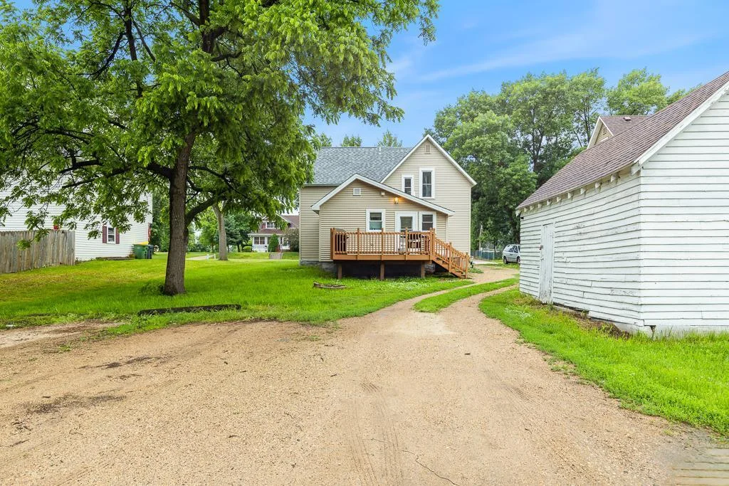 Whether you have multiple vehicles, guests, or recreational gear, this property offers ample parking space to fit your needs with ease.