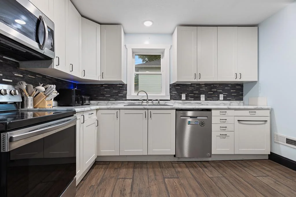 Enjoy ample counter and cabinet space in the kitchen, making meal prep and storage easy and efficient for everyday cooking or entertaining.