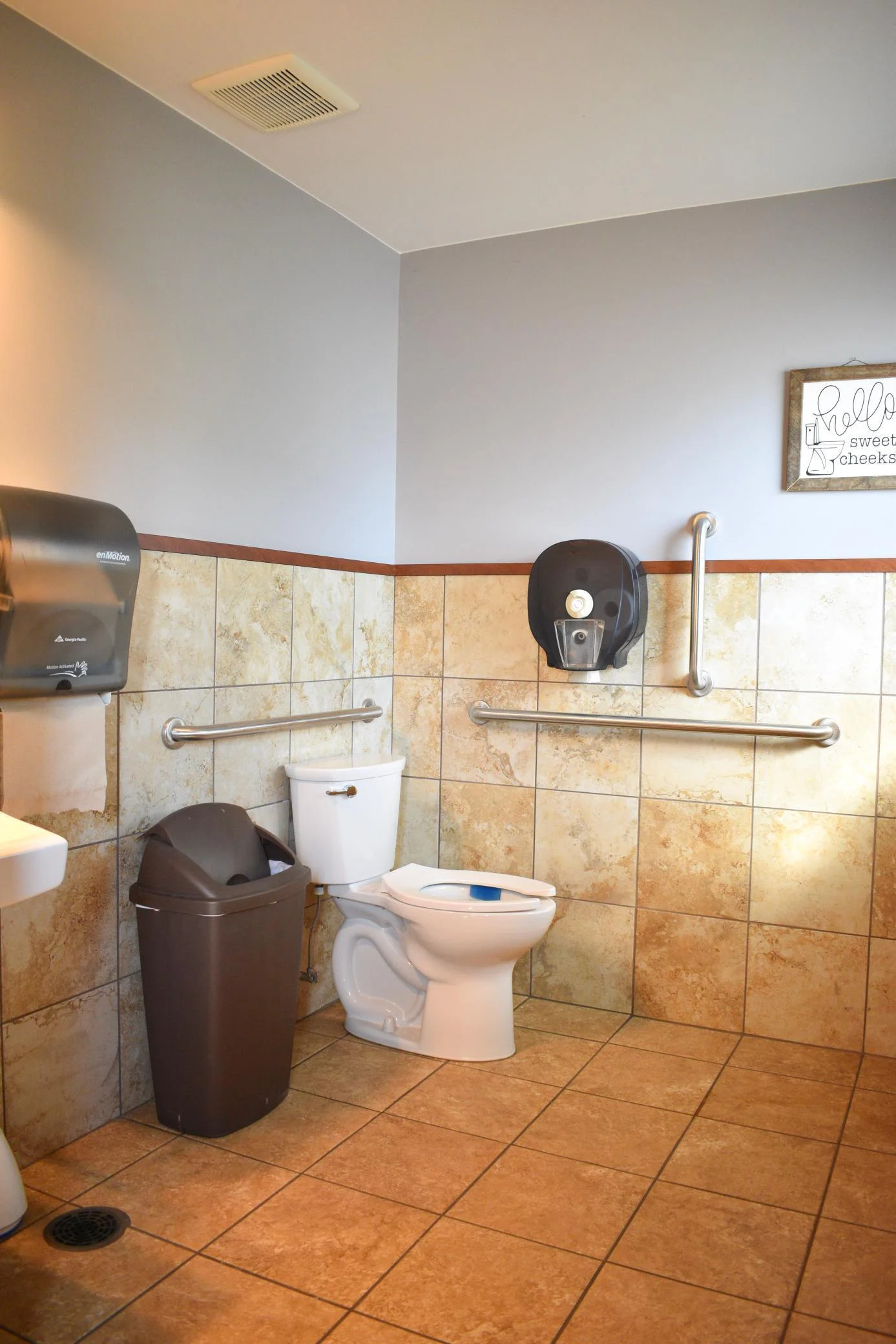 Upper Level Bath