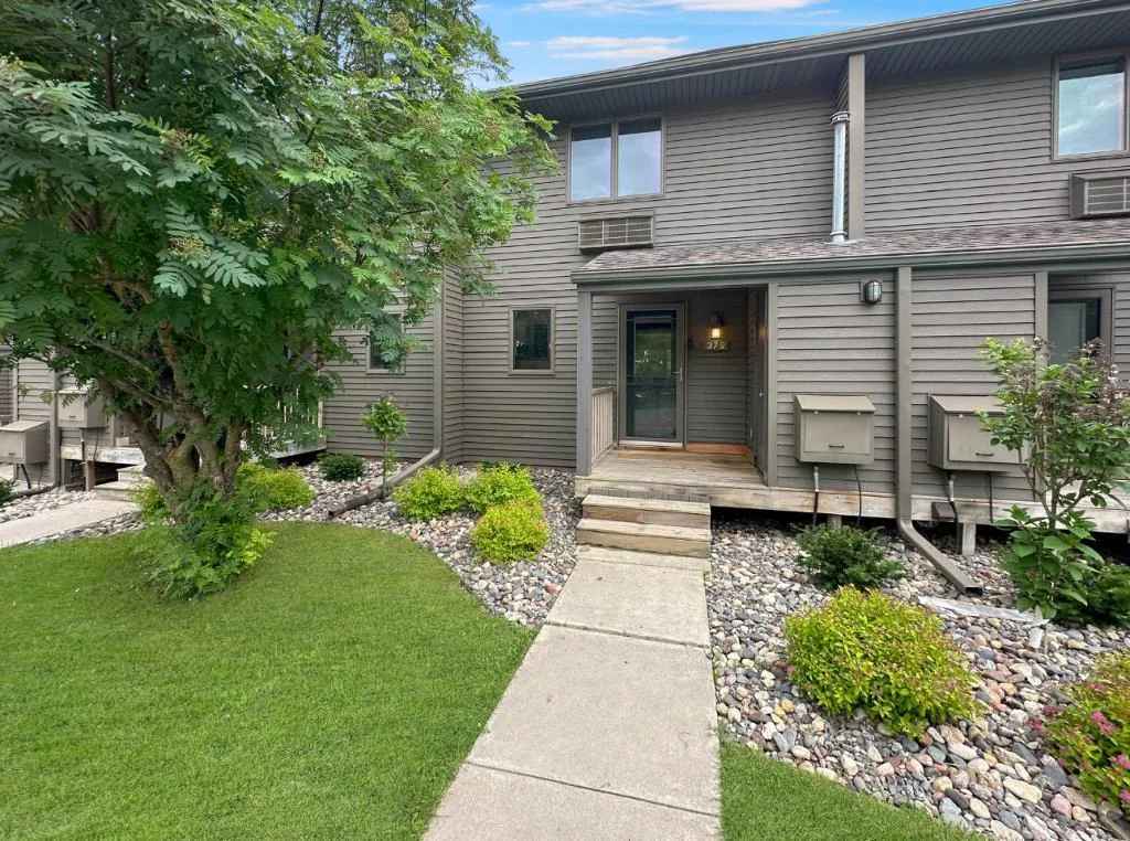 379 Quadna Mountain Road, Hill City