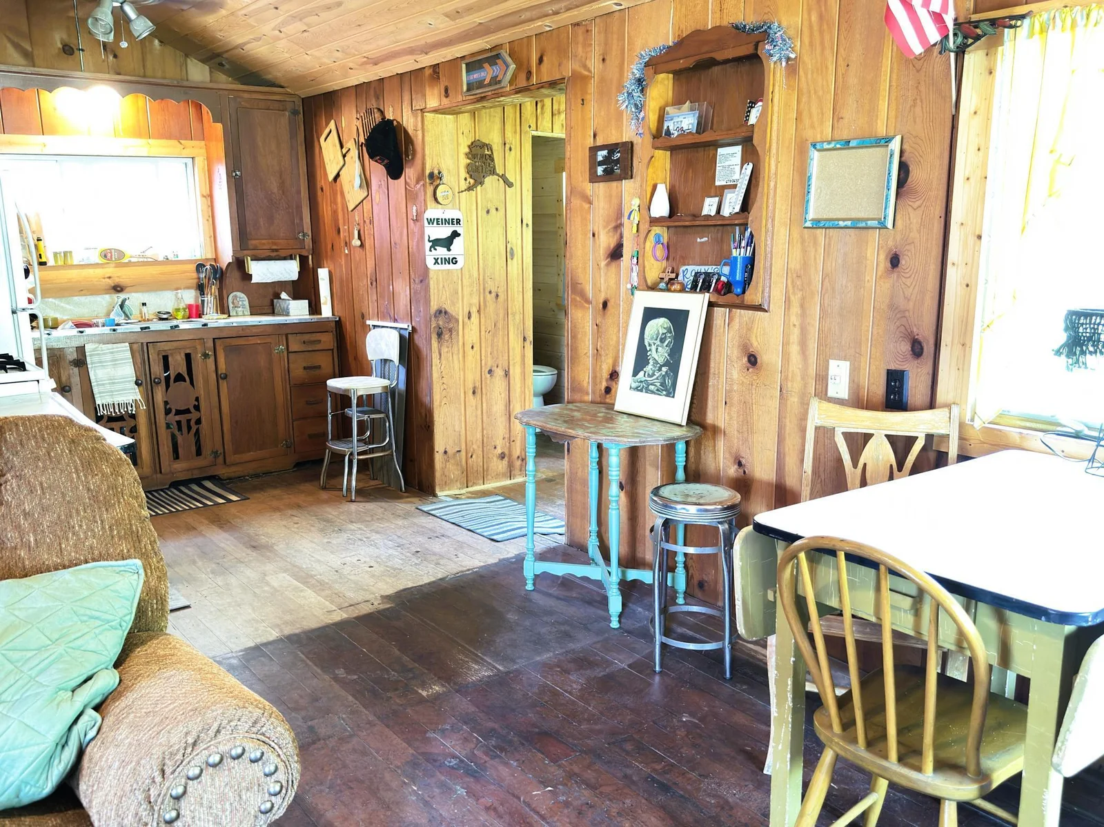 White cabin casual dining space