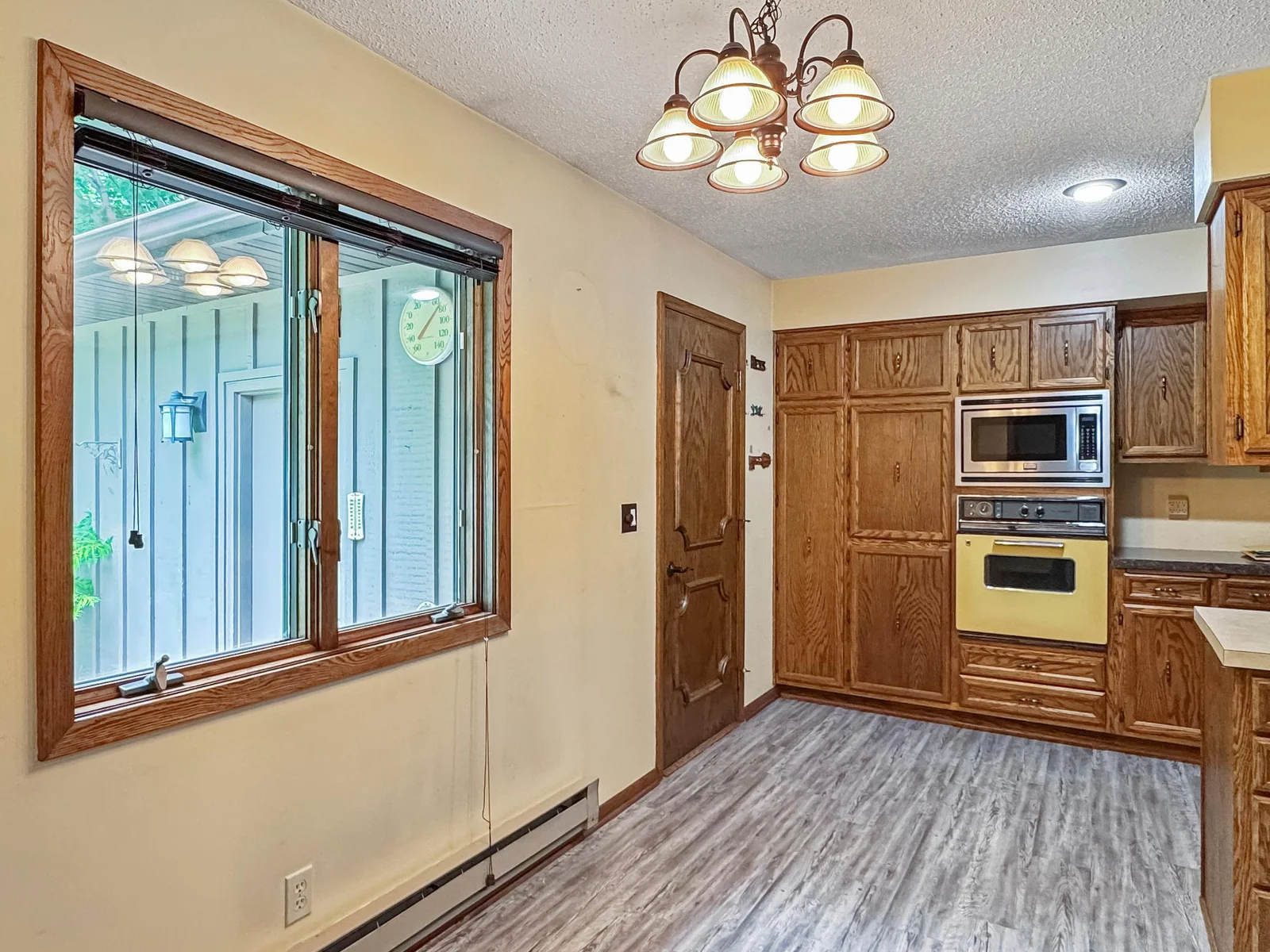 Entrance to Kitchen