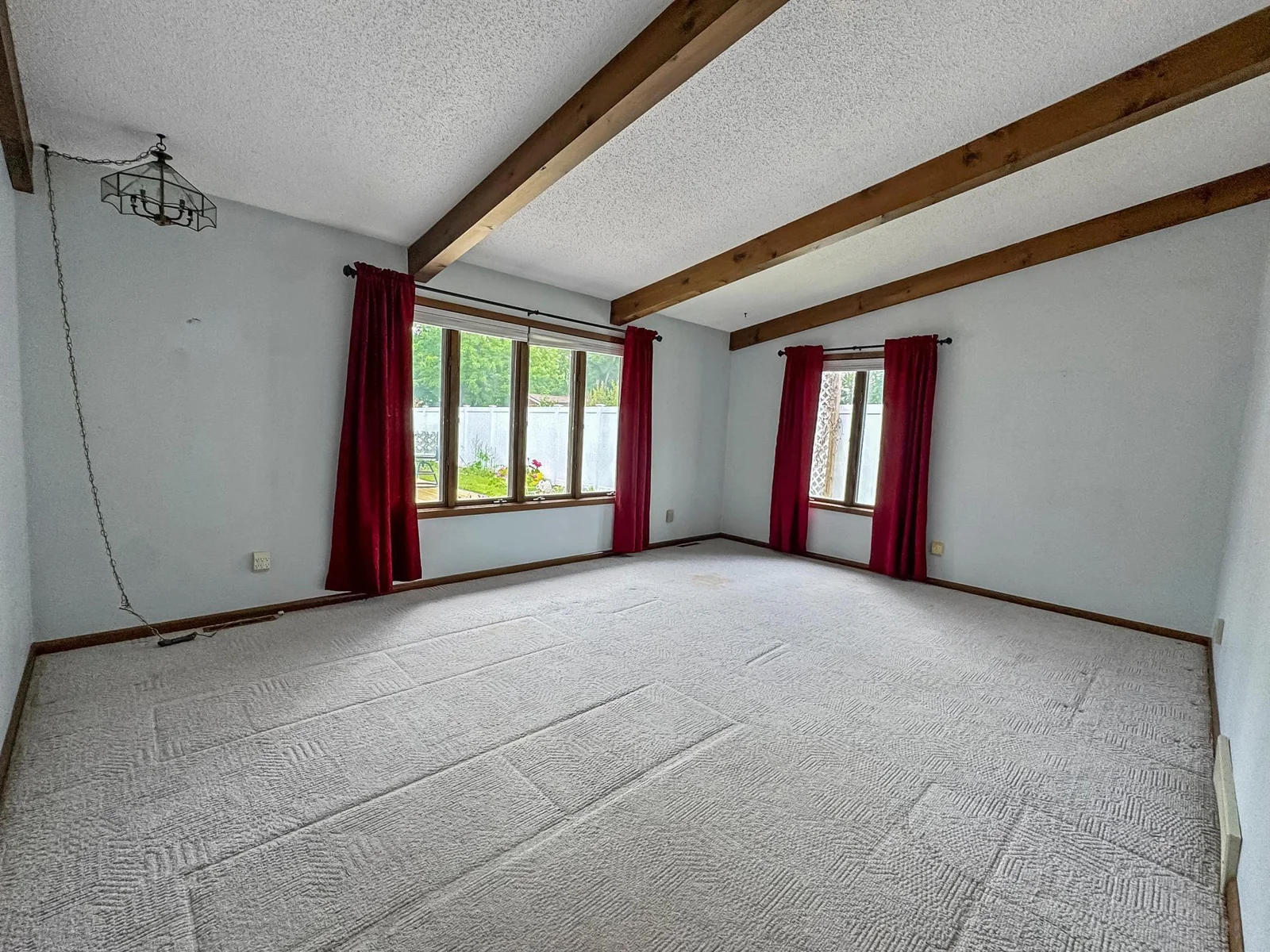 Living Room or potential 4th Bedroom