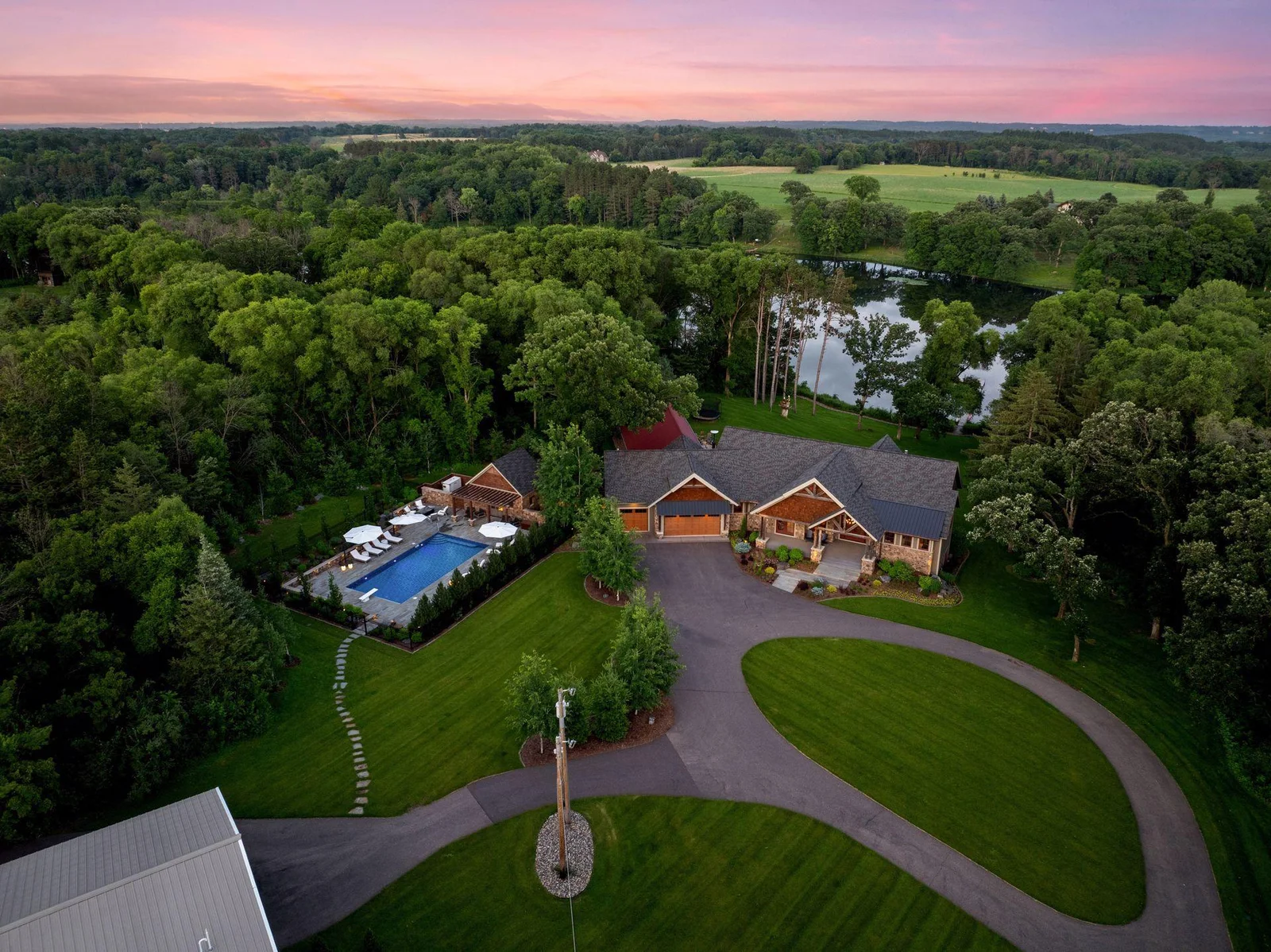 1099 Indian Trail, Afton