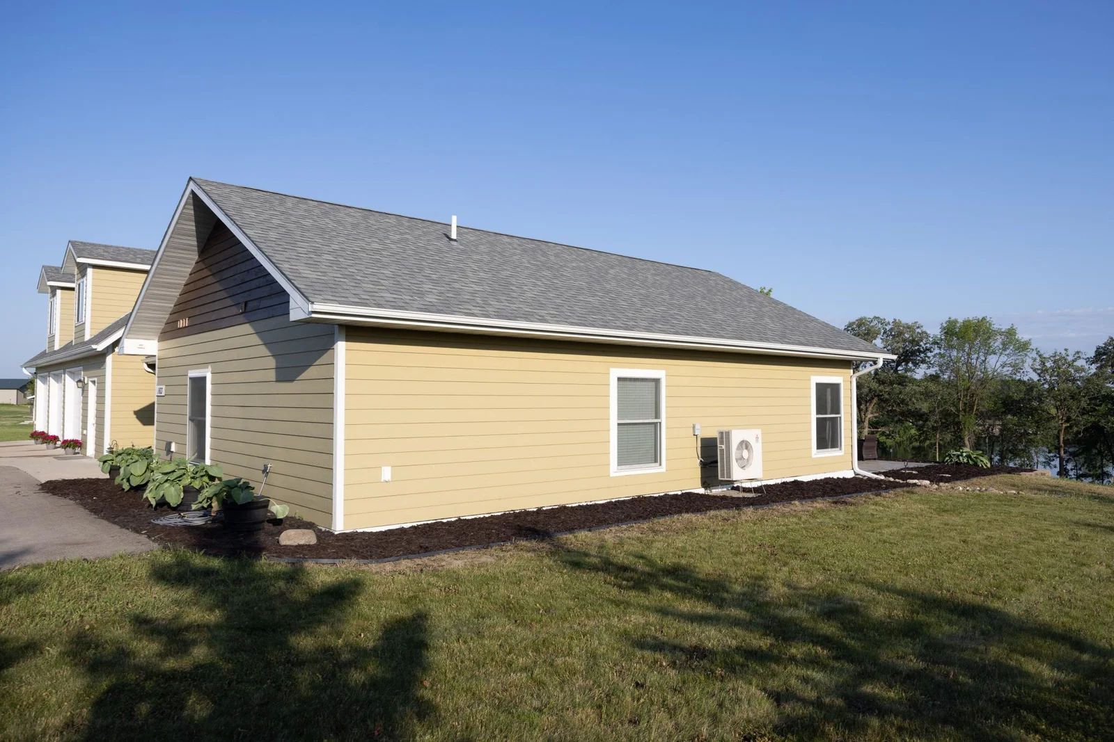 detached garage