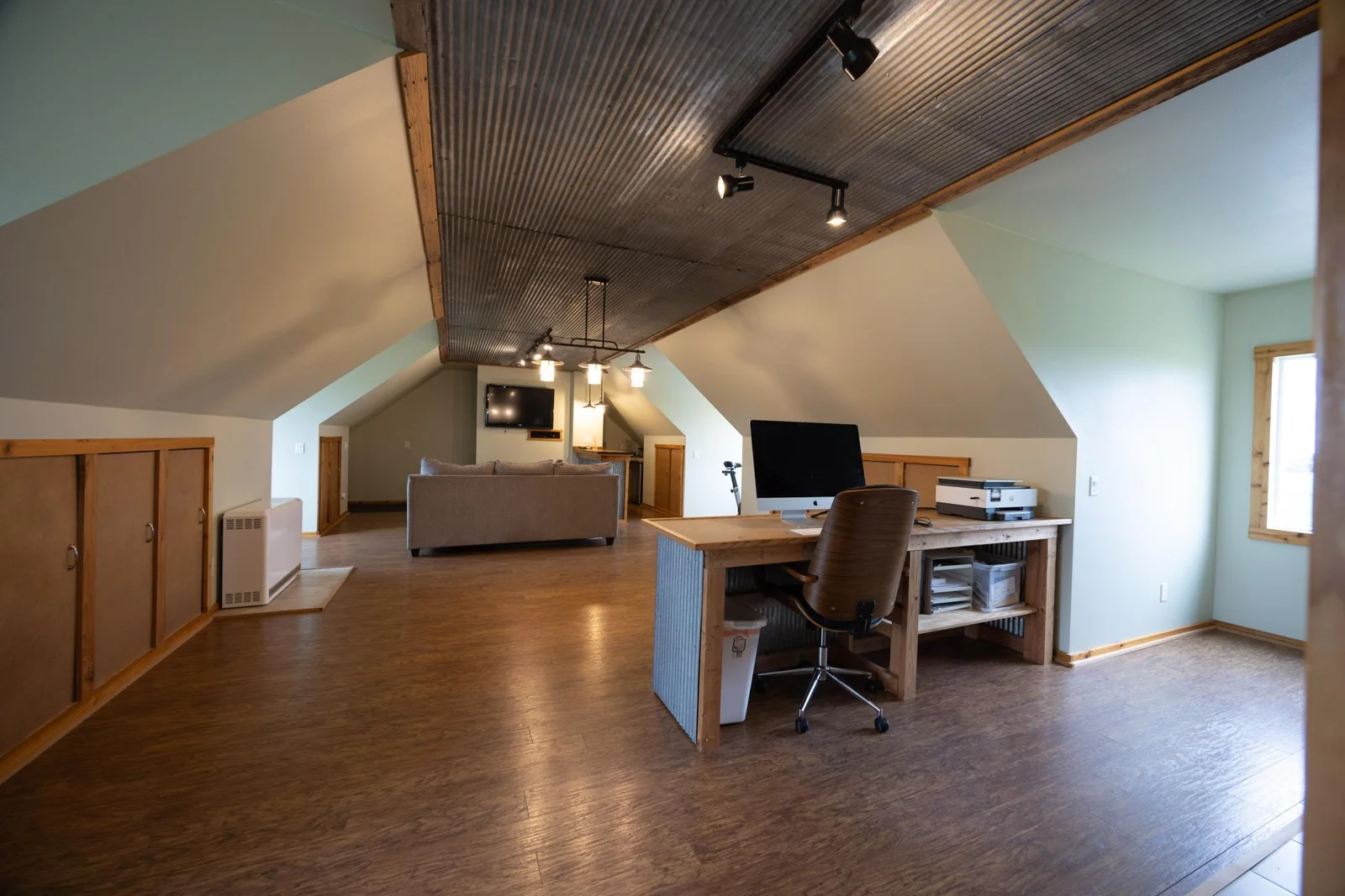 upper level office space