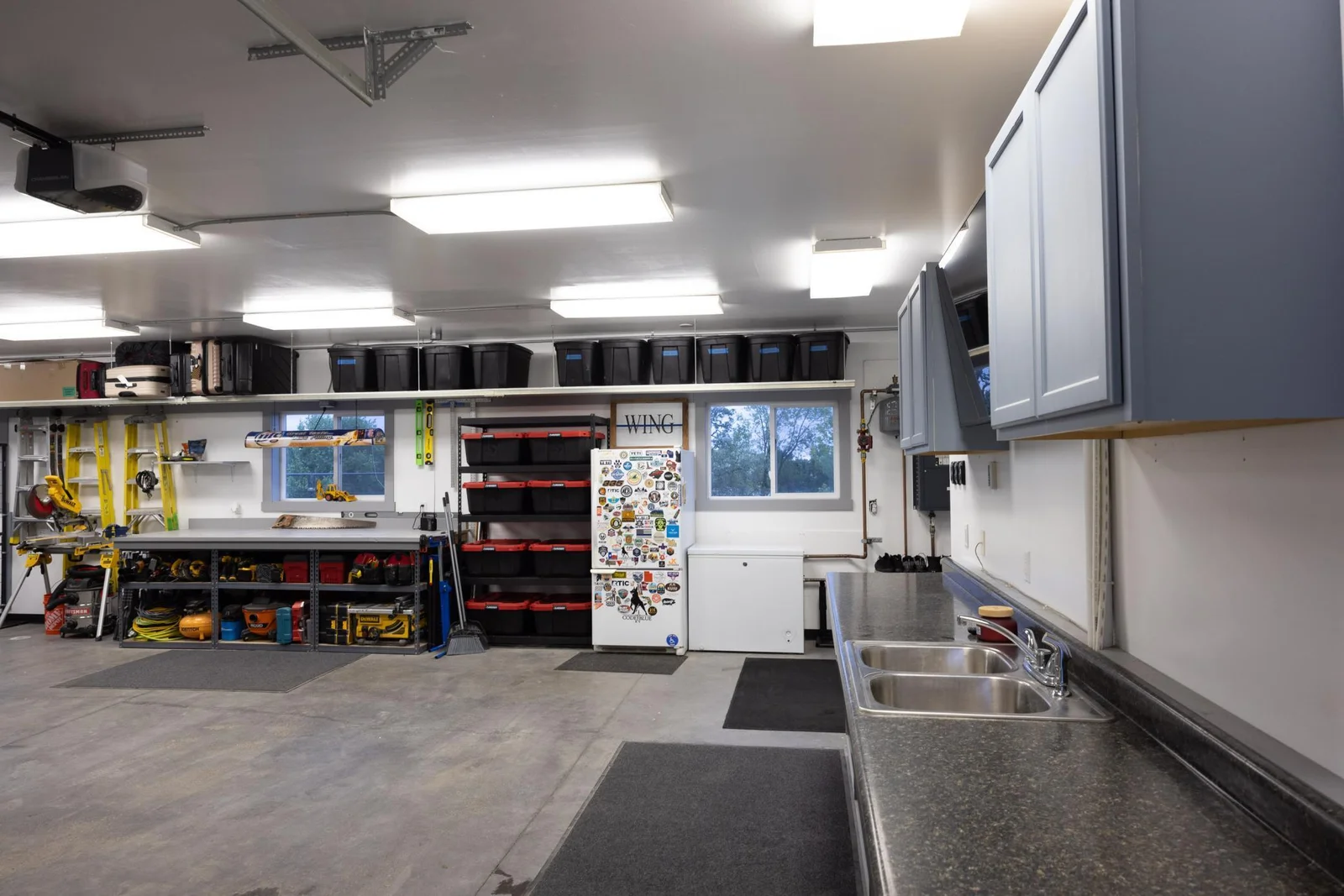 3 car garage built ins