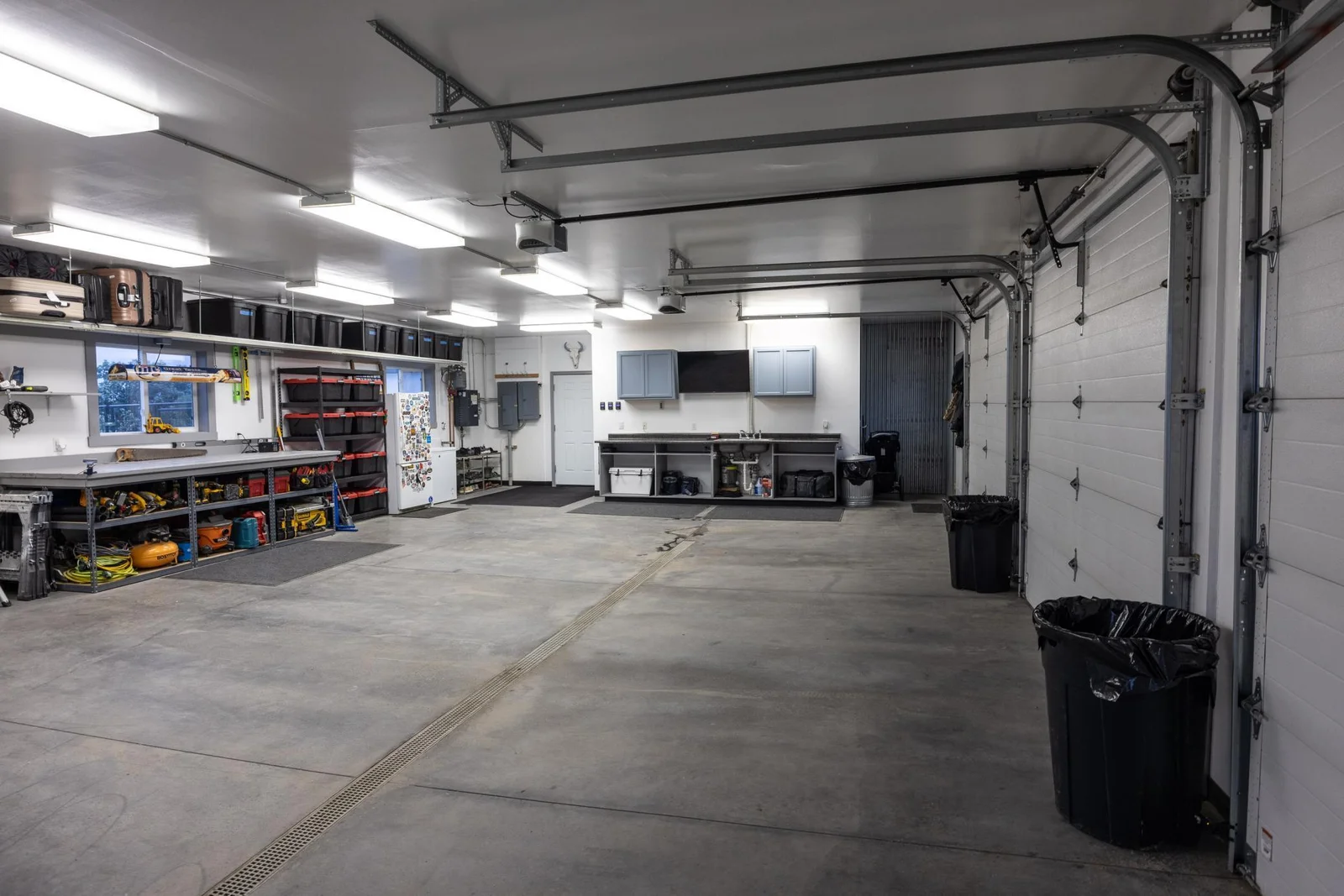 3 car garage