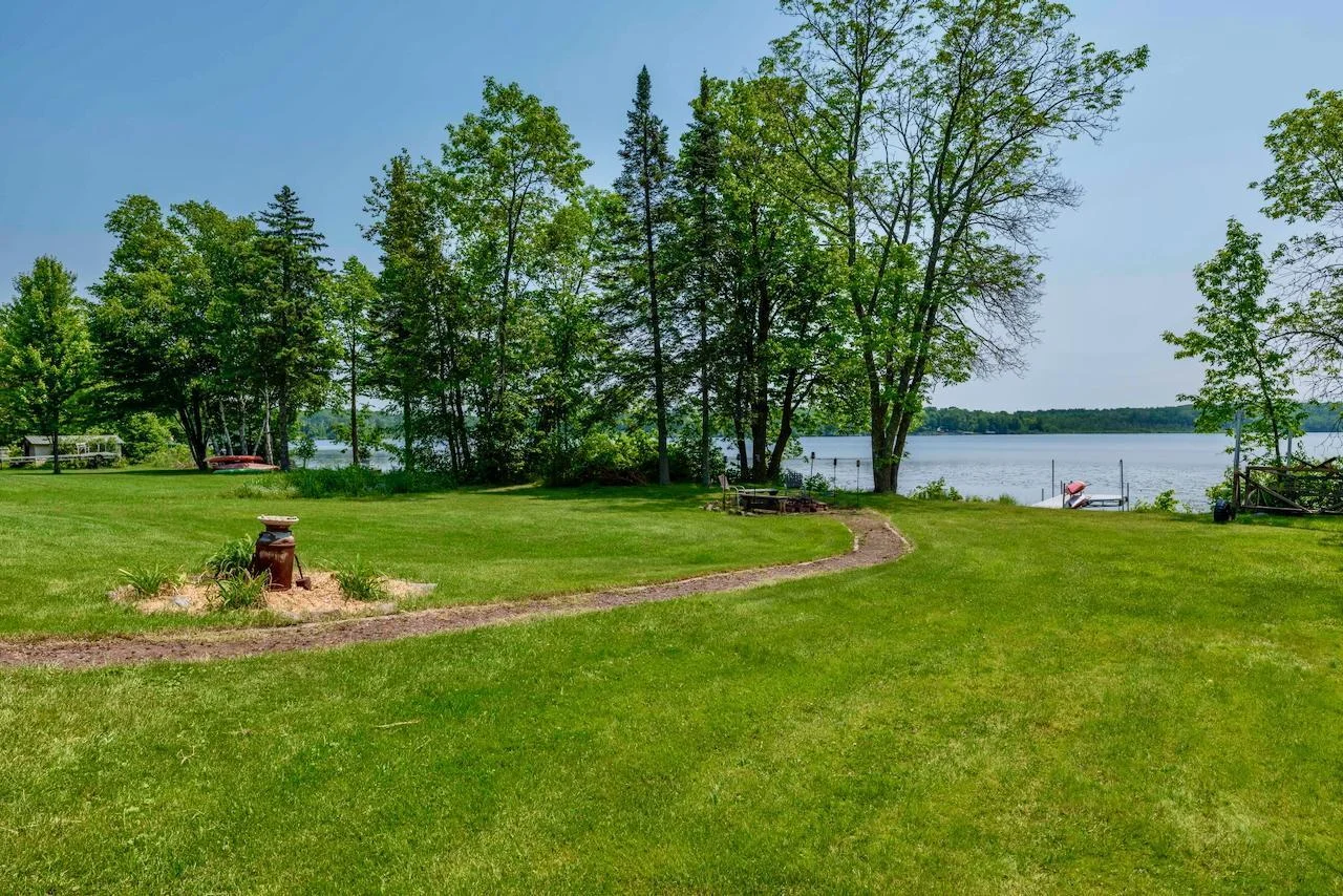 Path from patio to Firepit