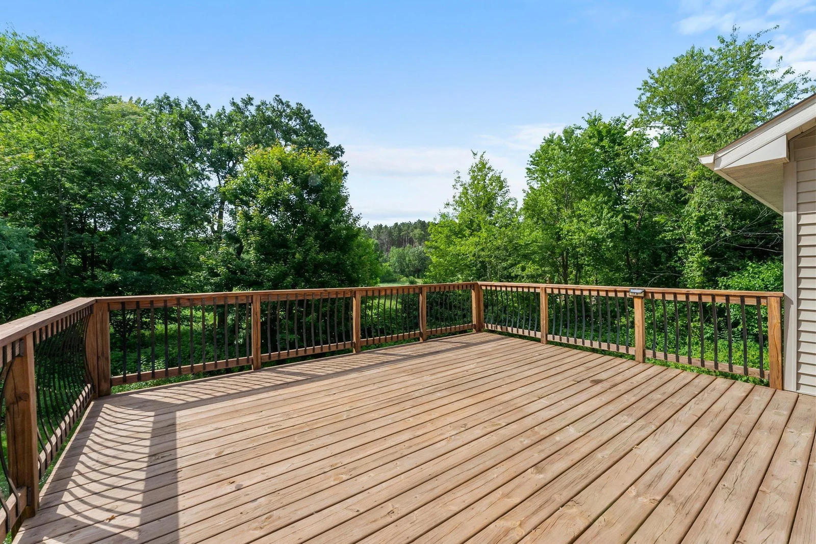 Huge Deck with overlooking your private oasis