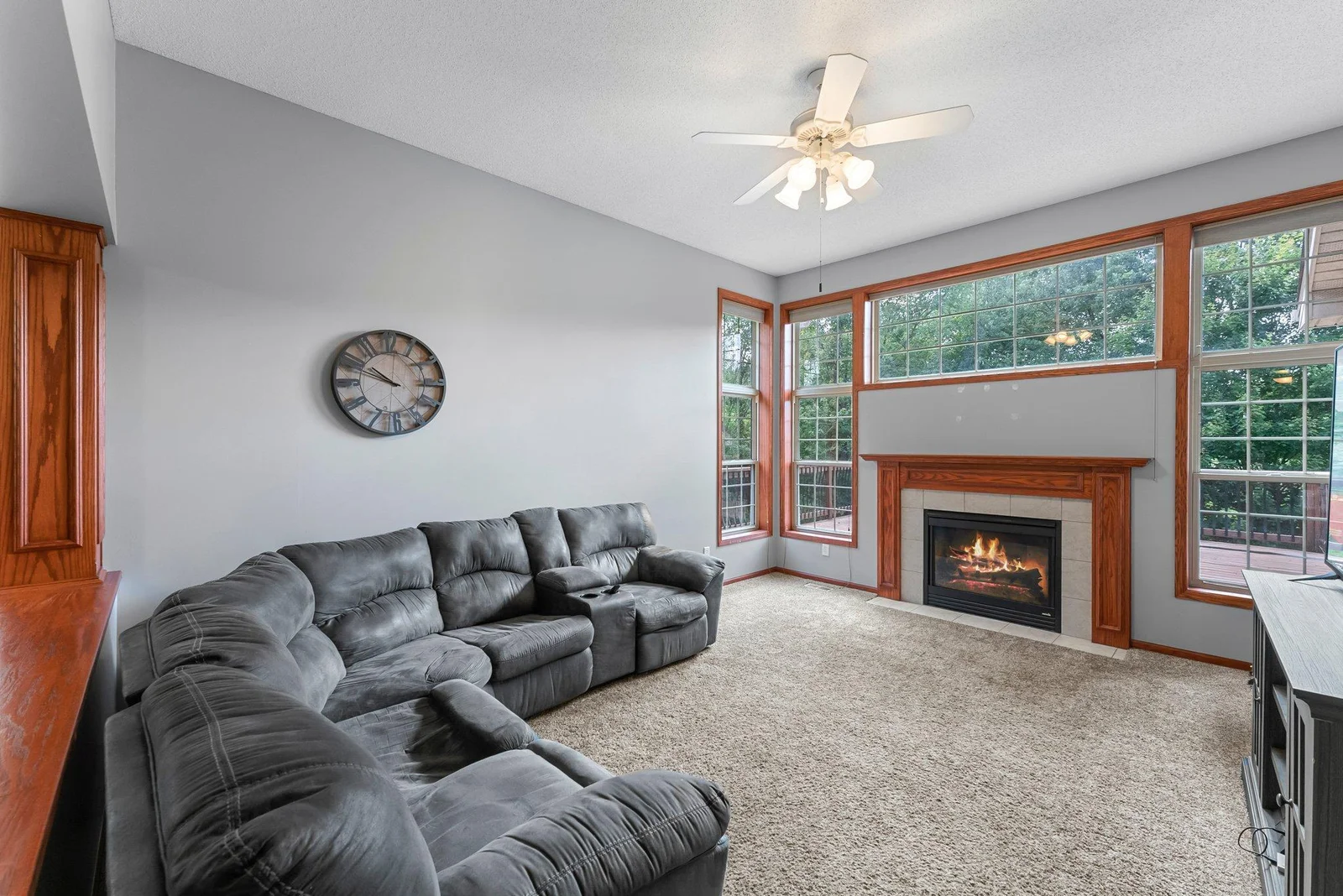 Large inviting Living Room