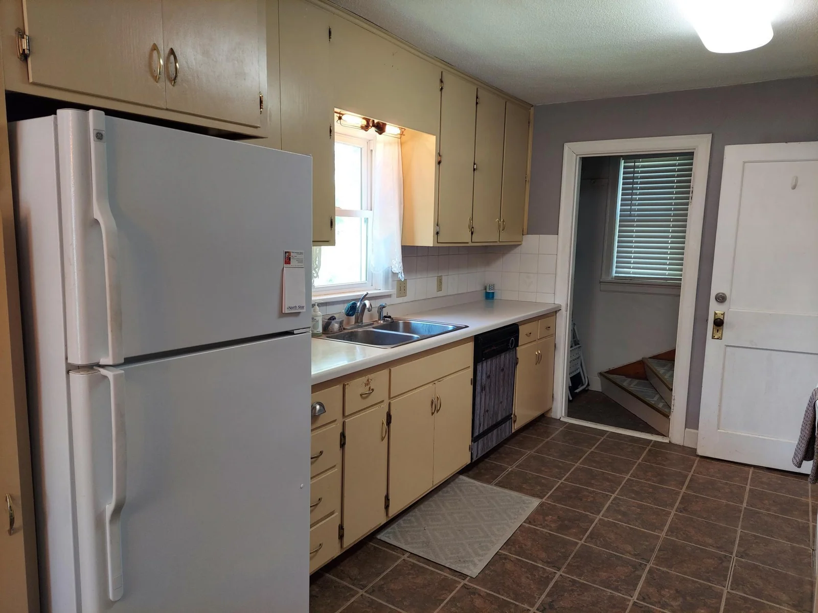 Another view of kitchen